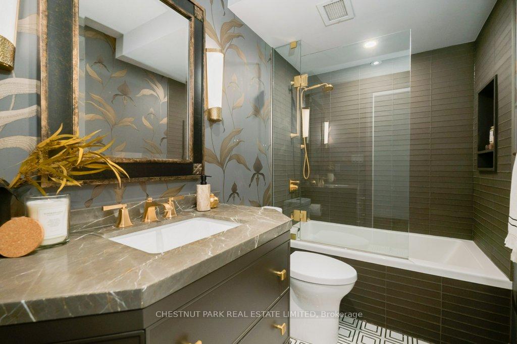 66 Collier Street 9C, Toronto C09 Unit: 9C