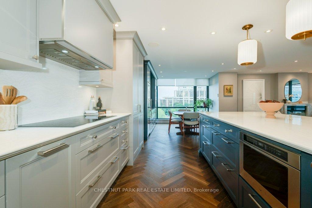 66 Collier Street 9C, Toronto C09 Unit: 9C