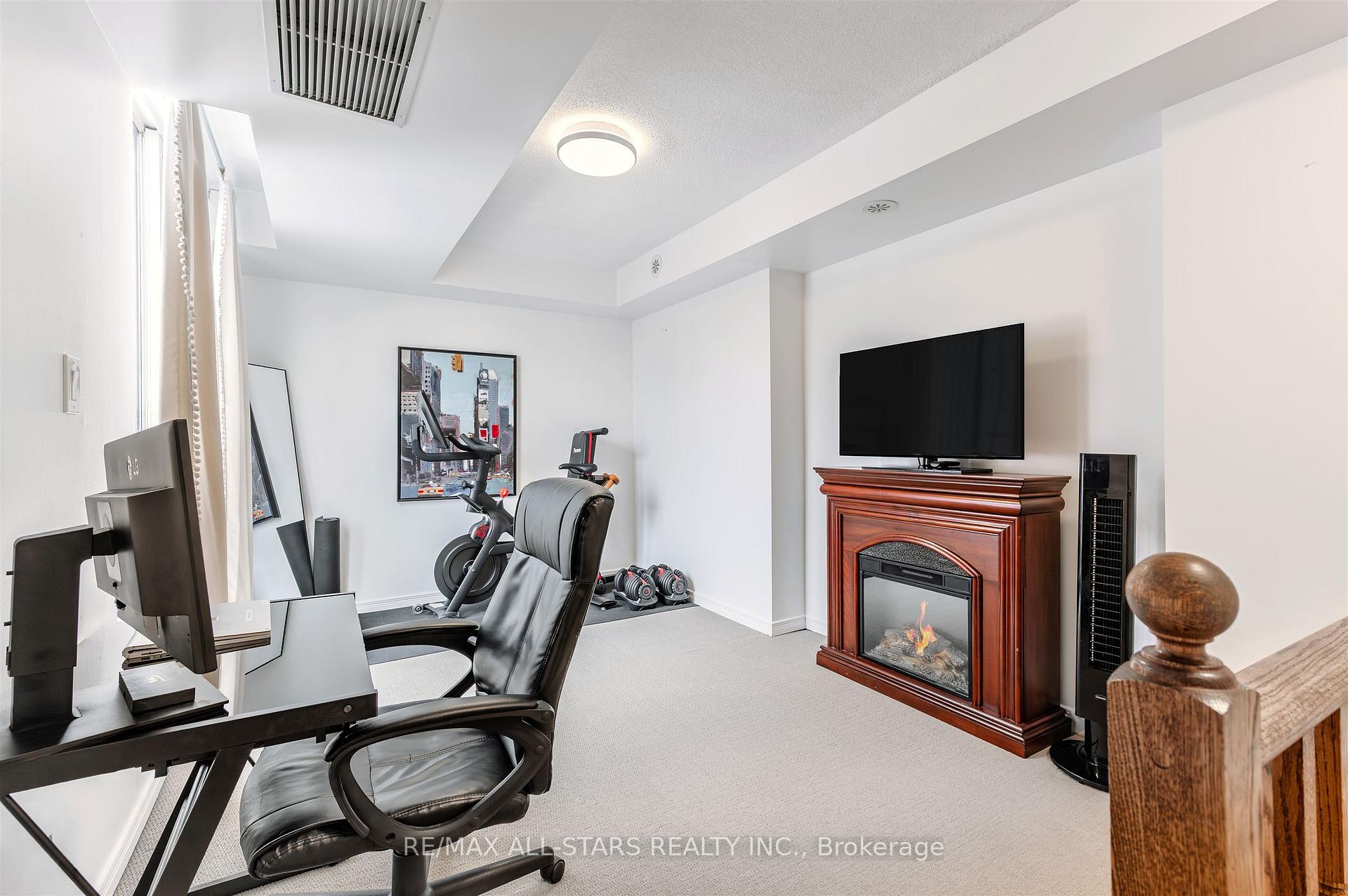 11 Ruttan Street 215