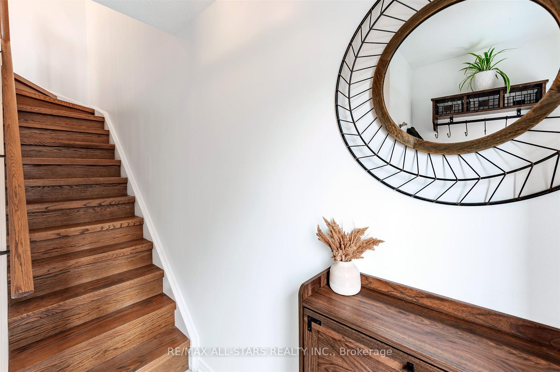 11 Ruttan Street 215