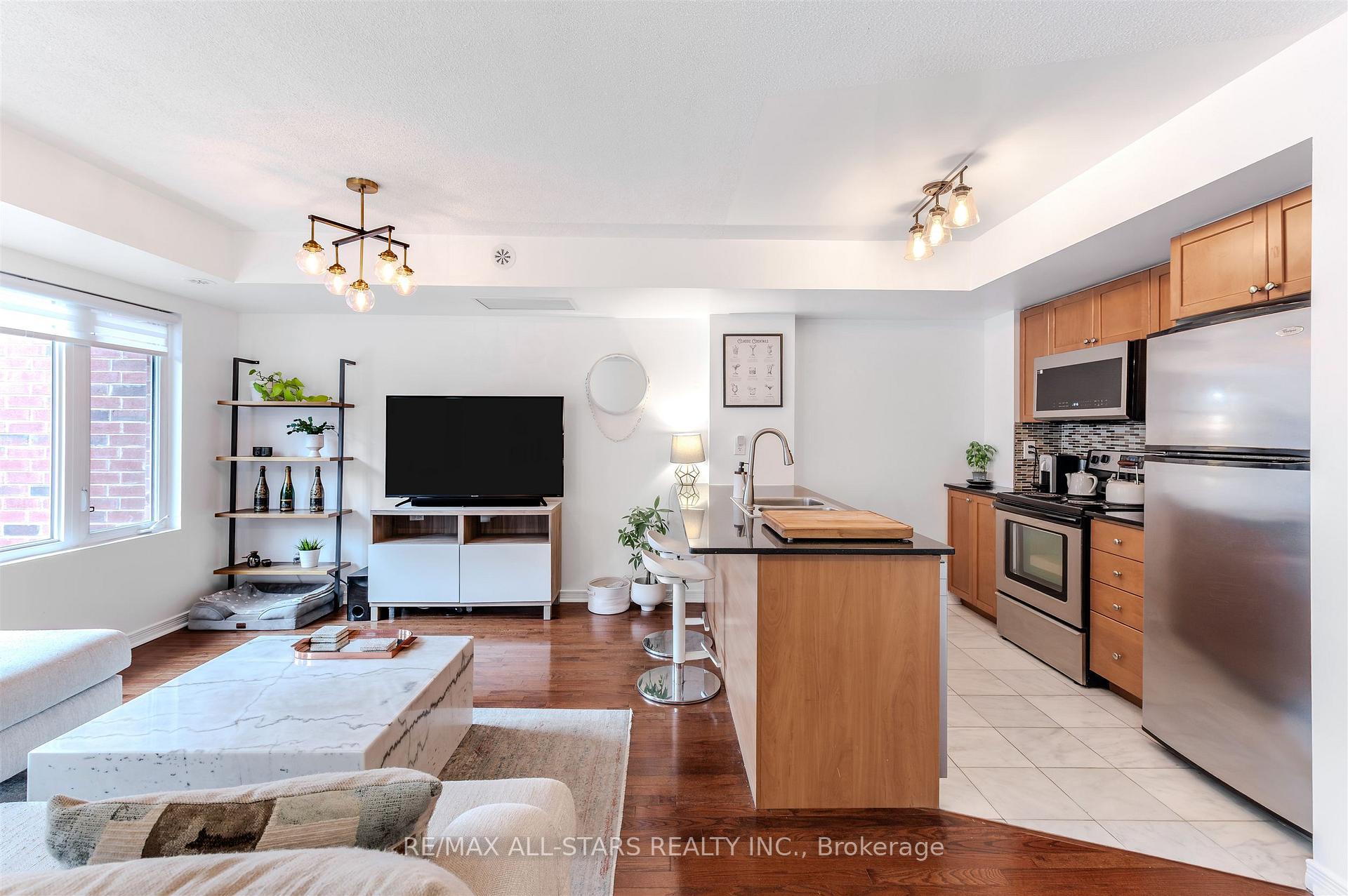 11 Ruttan Street 215