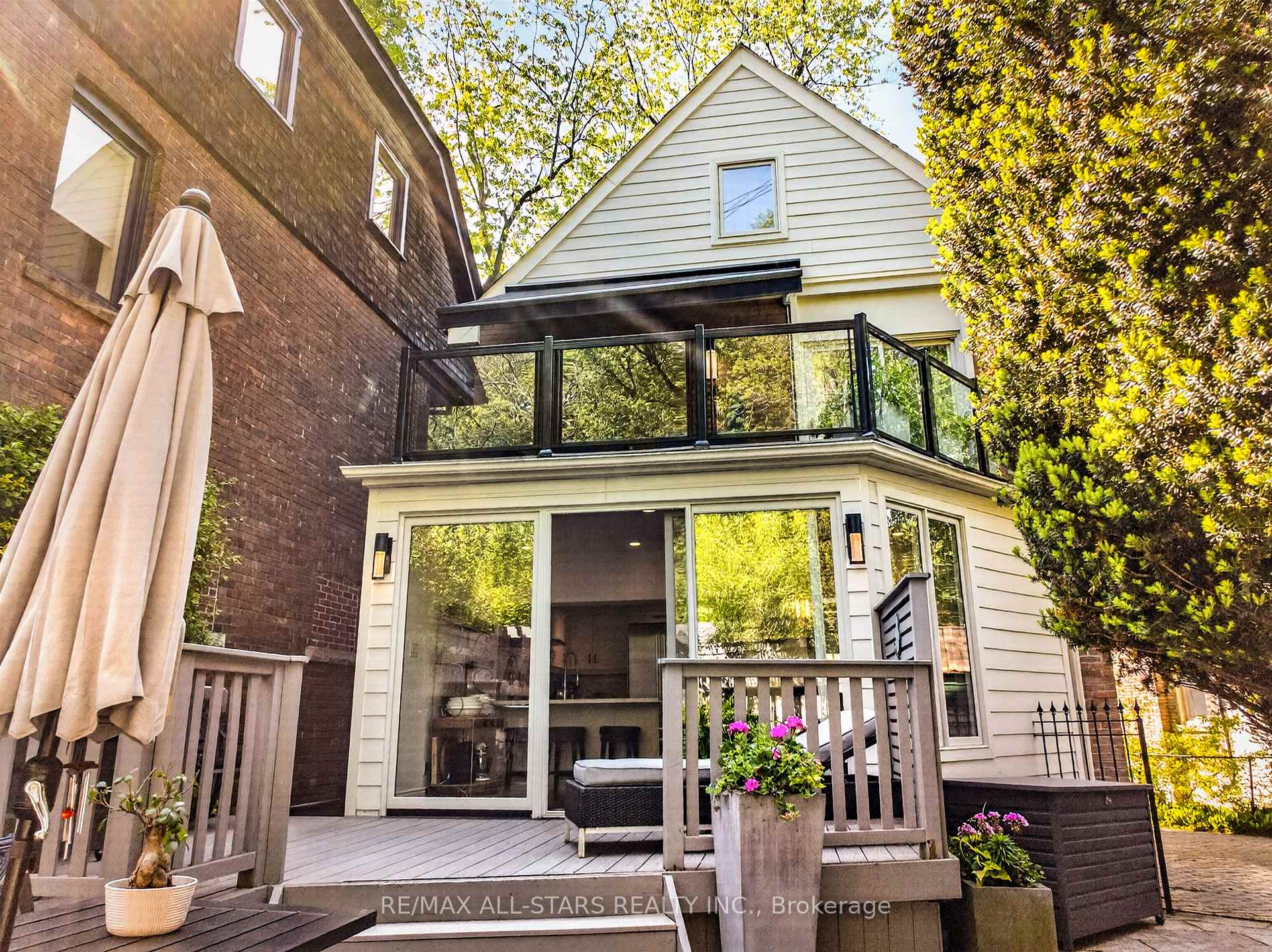 30 Edgewood Crescent, Toronto