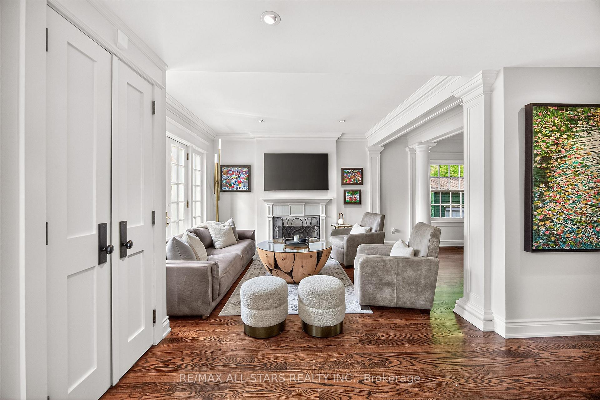 30 Edgewood Crescent, Toronto