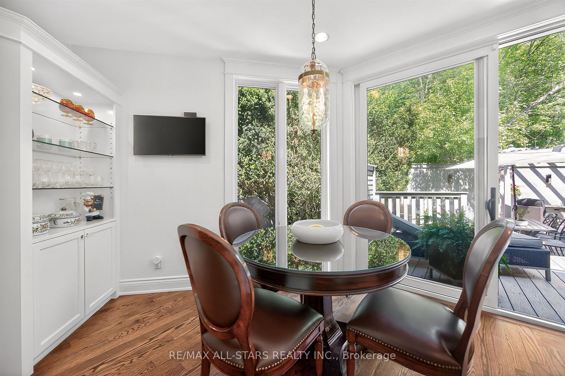 30 Edgewood Crescent, Toronto