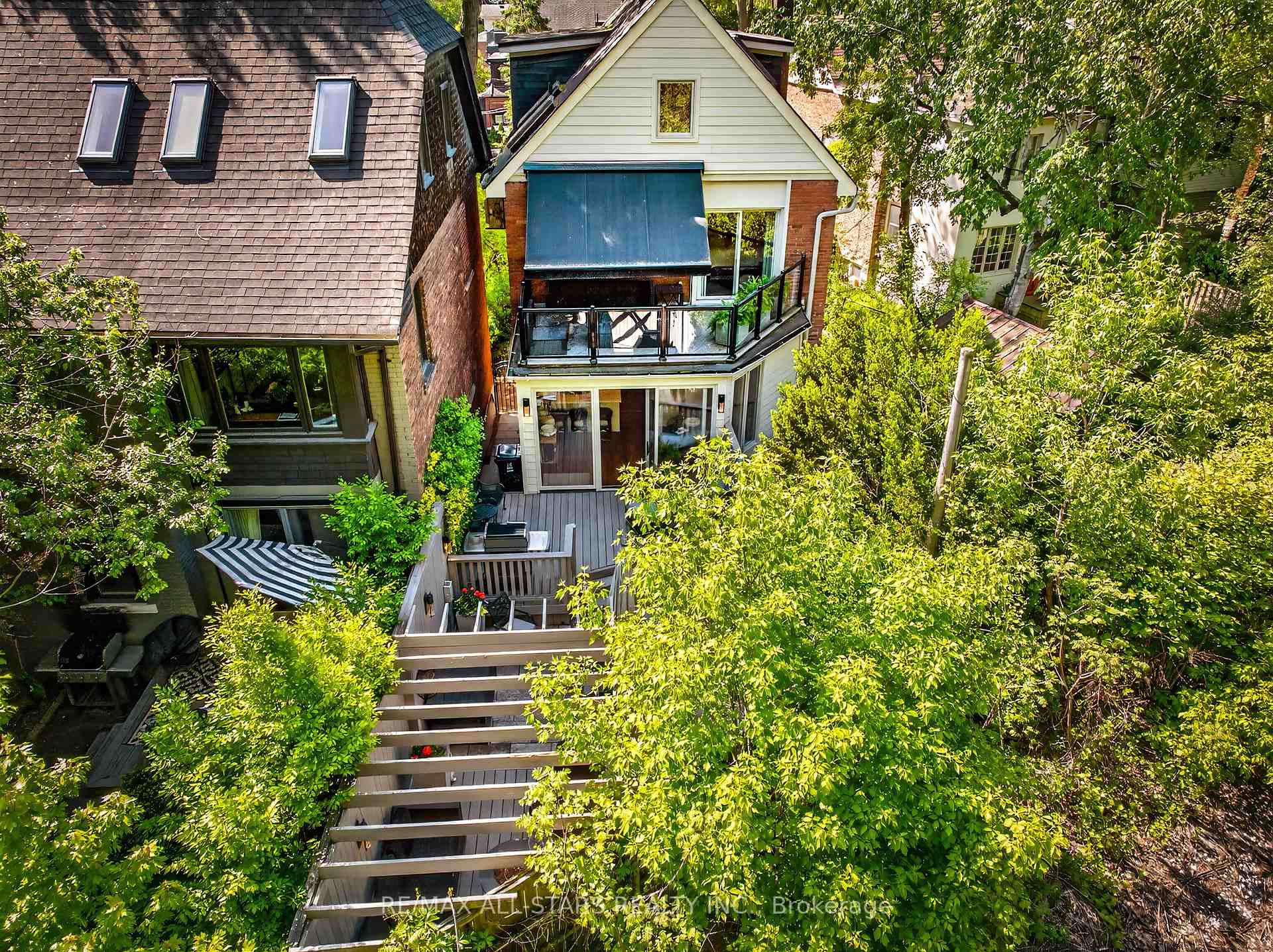 30 Edgewood Crescent, Toronto