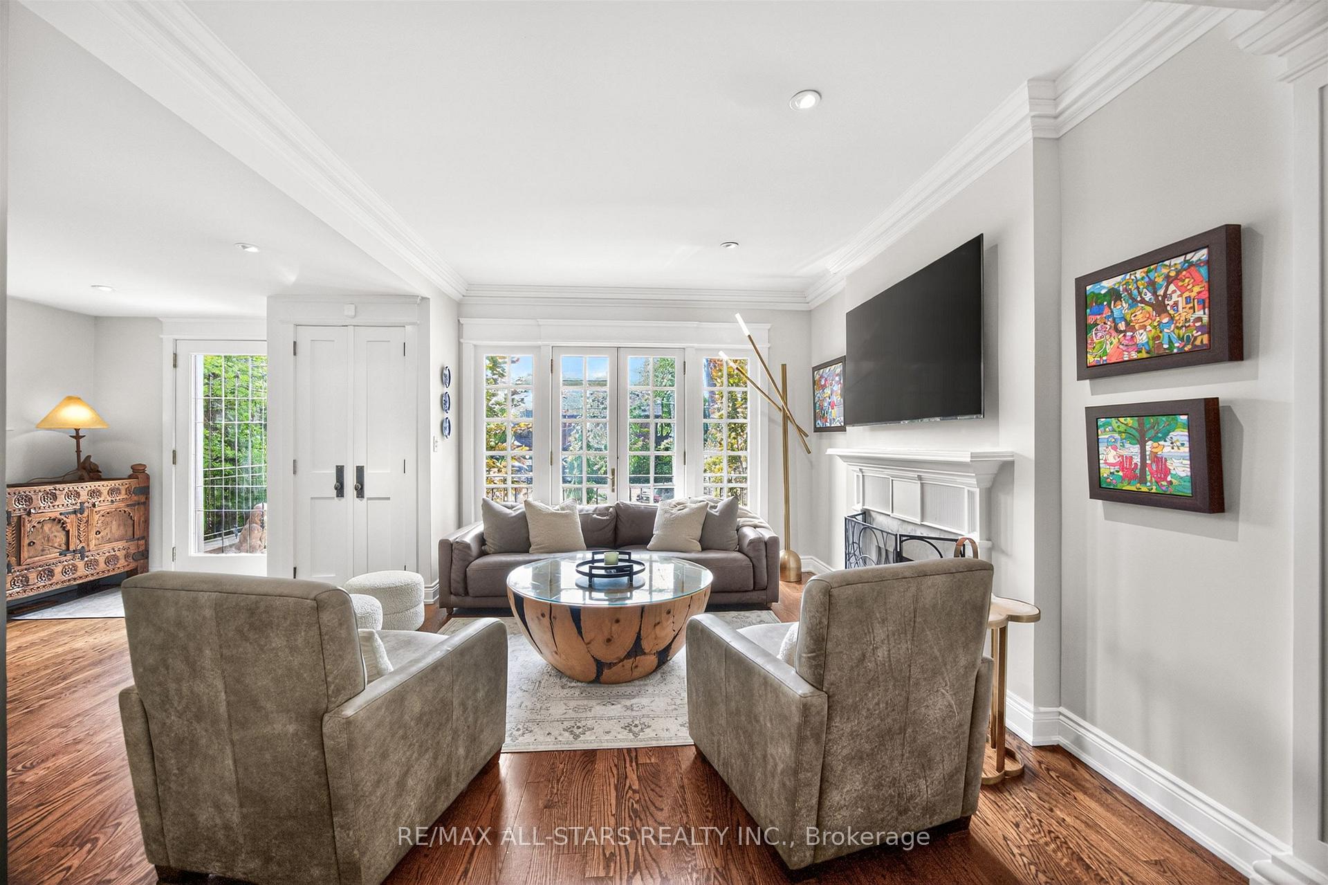 30 Edgewood Crescent, Toronto