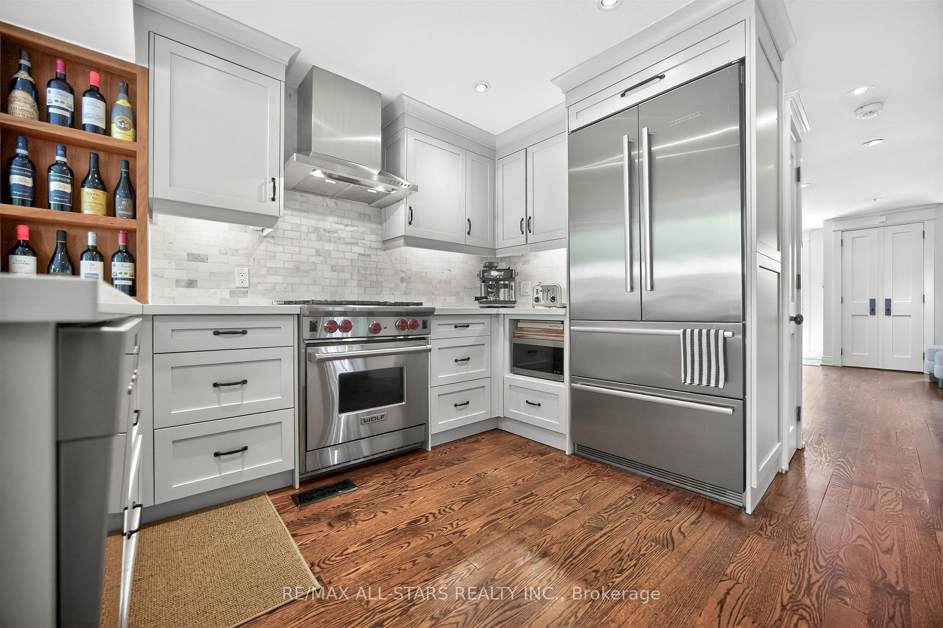 30 Edgewood Crescent, Toronto