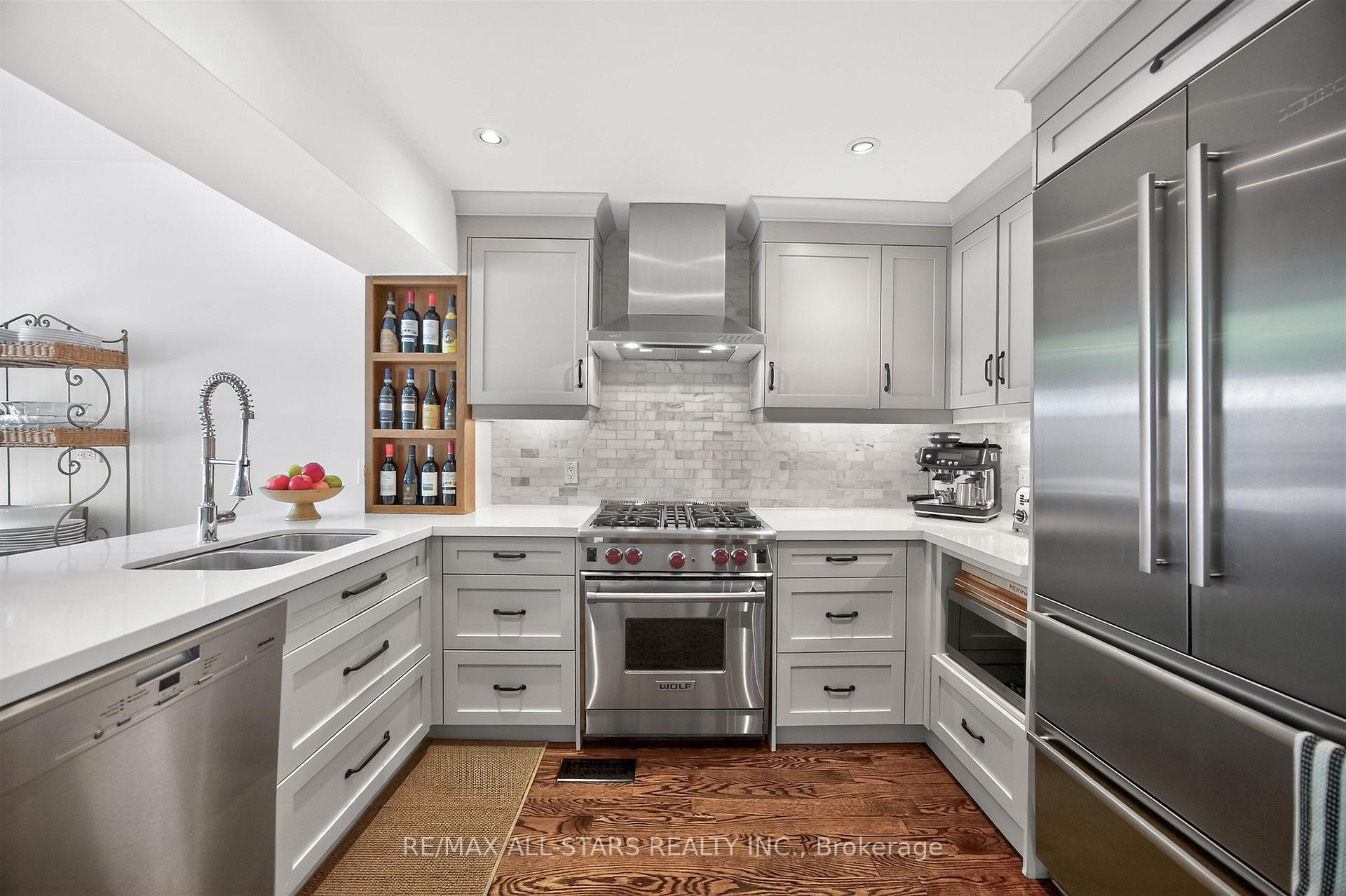 30 Edgewood Crescent, Toronto