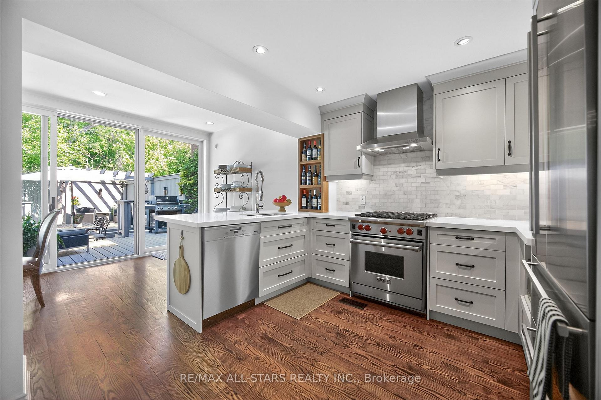 30 Edgewood Crescent, Toronto