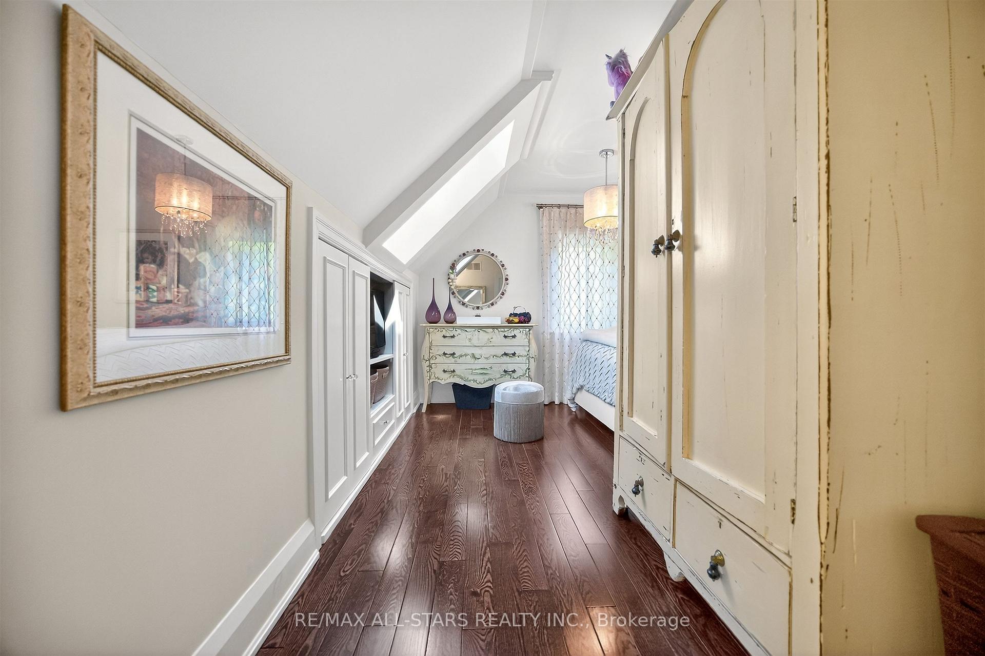 30 Edgewood Crescent, Toronto