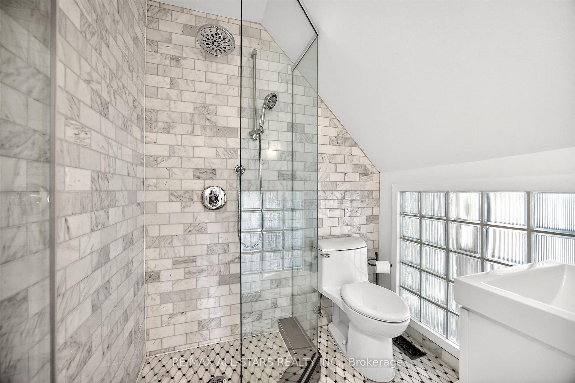 30 Edgewood Crescent, Toronto