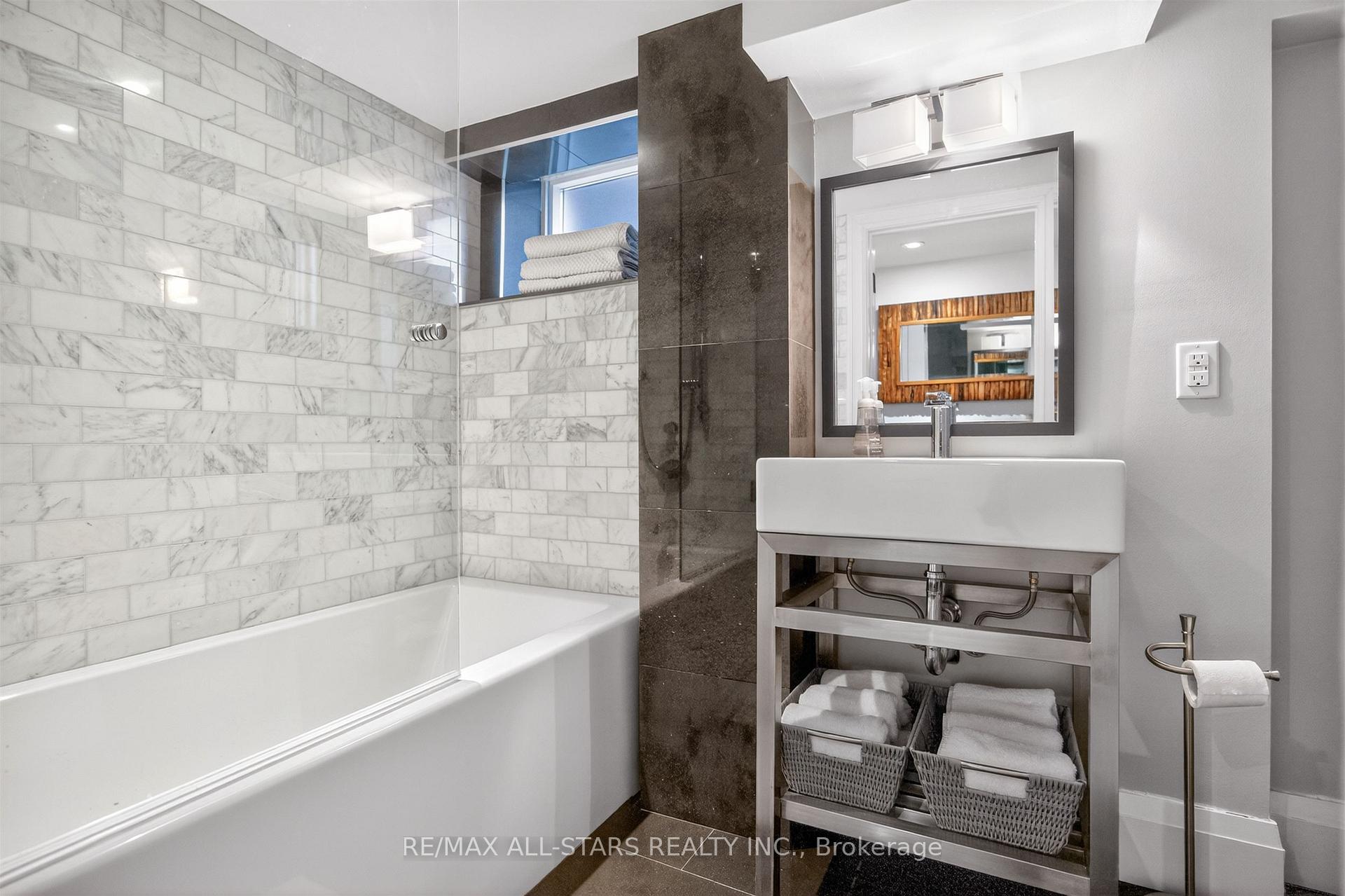 30 Edgewood Crescent, Toronto