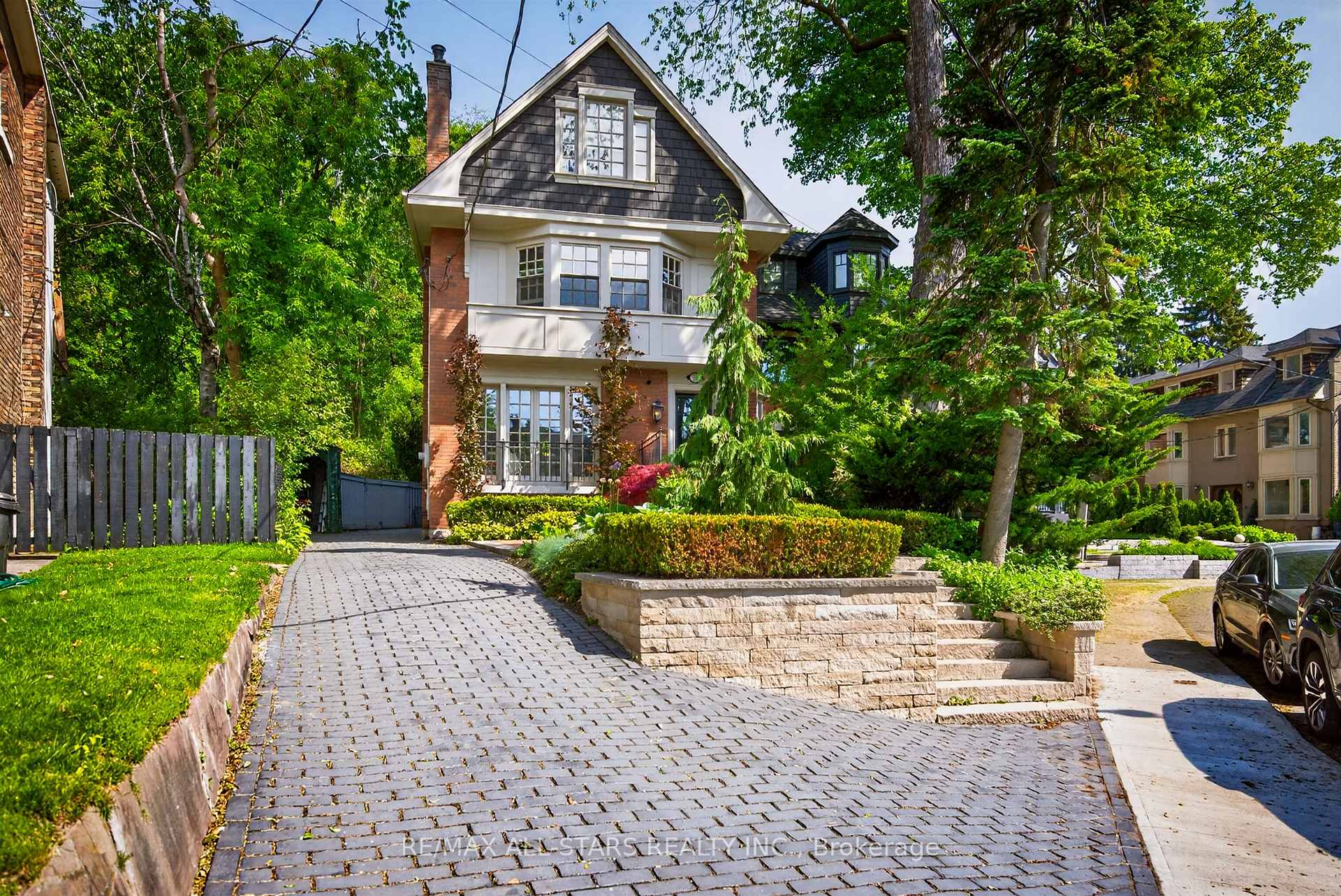 30 Edgewood Crescent Toronto Toronto C09 On Ca M4w 3a9 C13782296