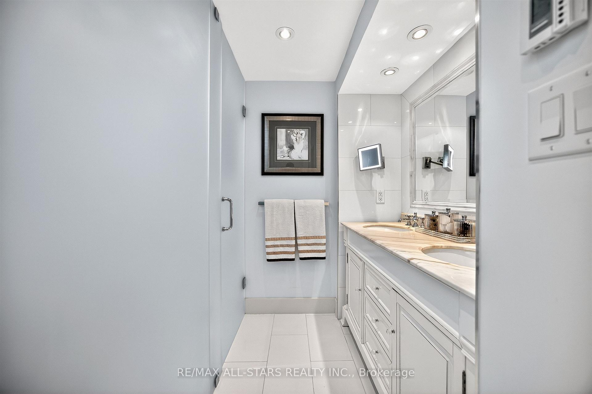 30 Edgewood Crescent, Toronto