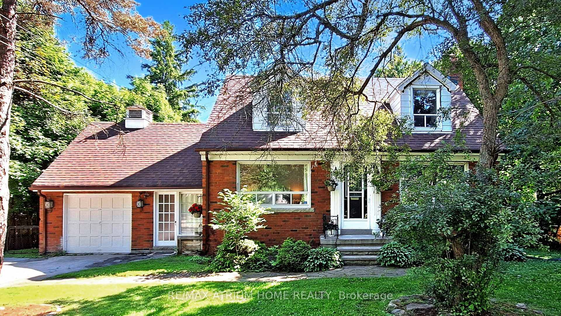 53 Pine Ridge Drive, Toronto