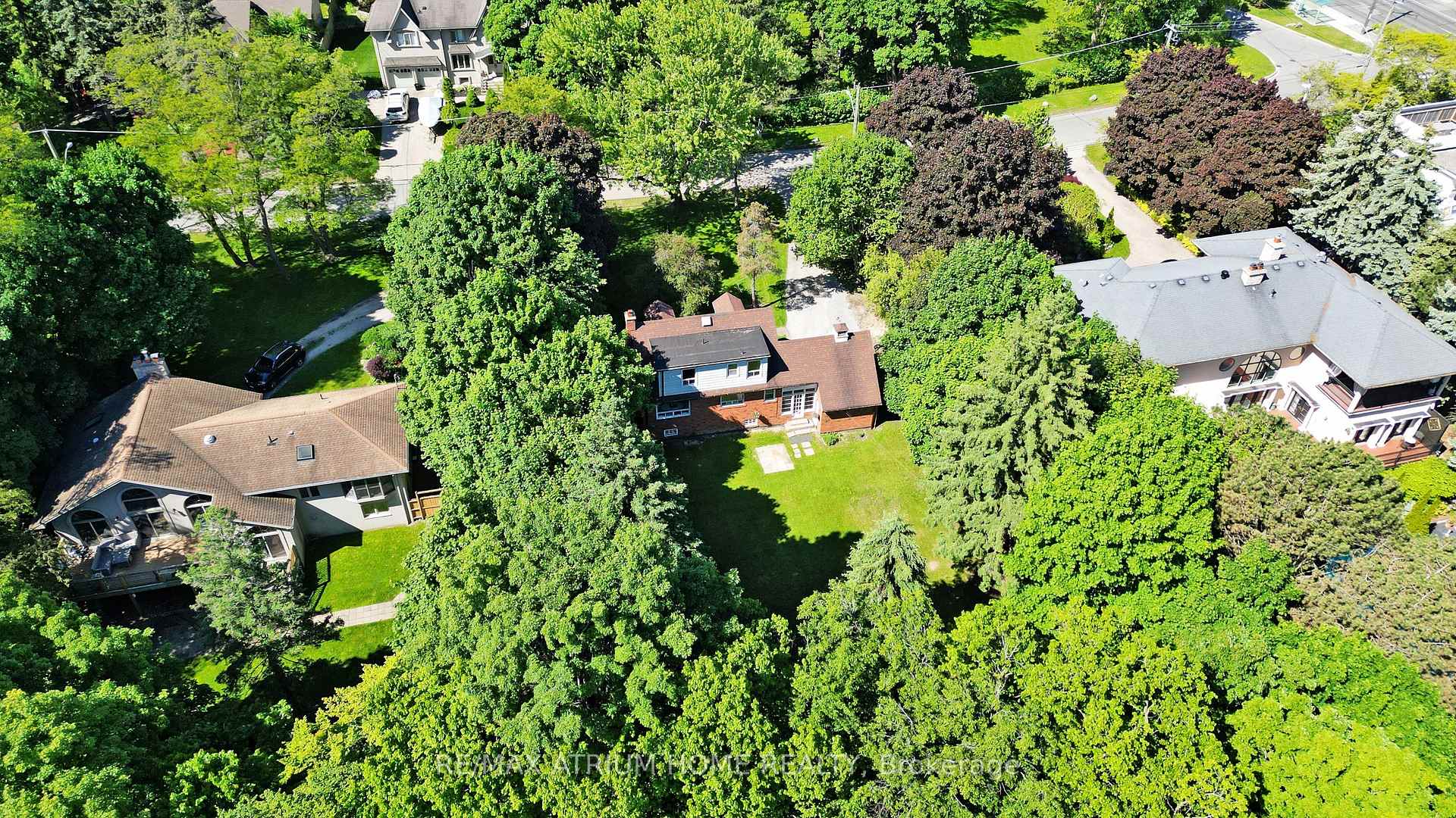 53 Pine Ridge Drive, Toronto