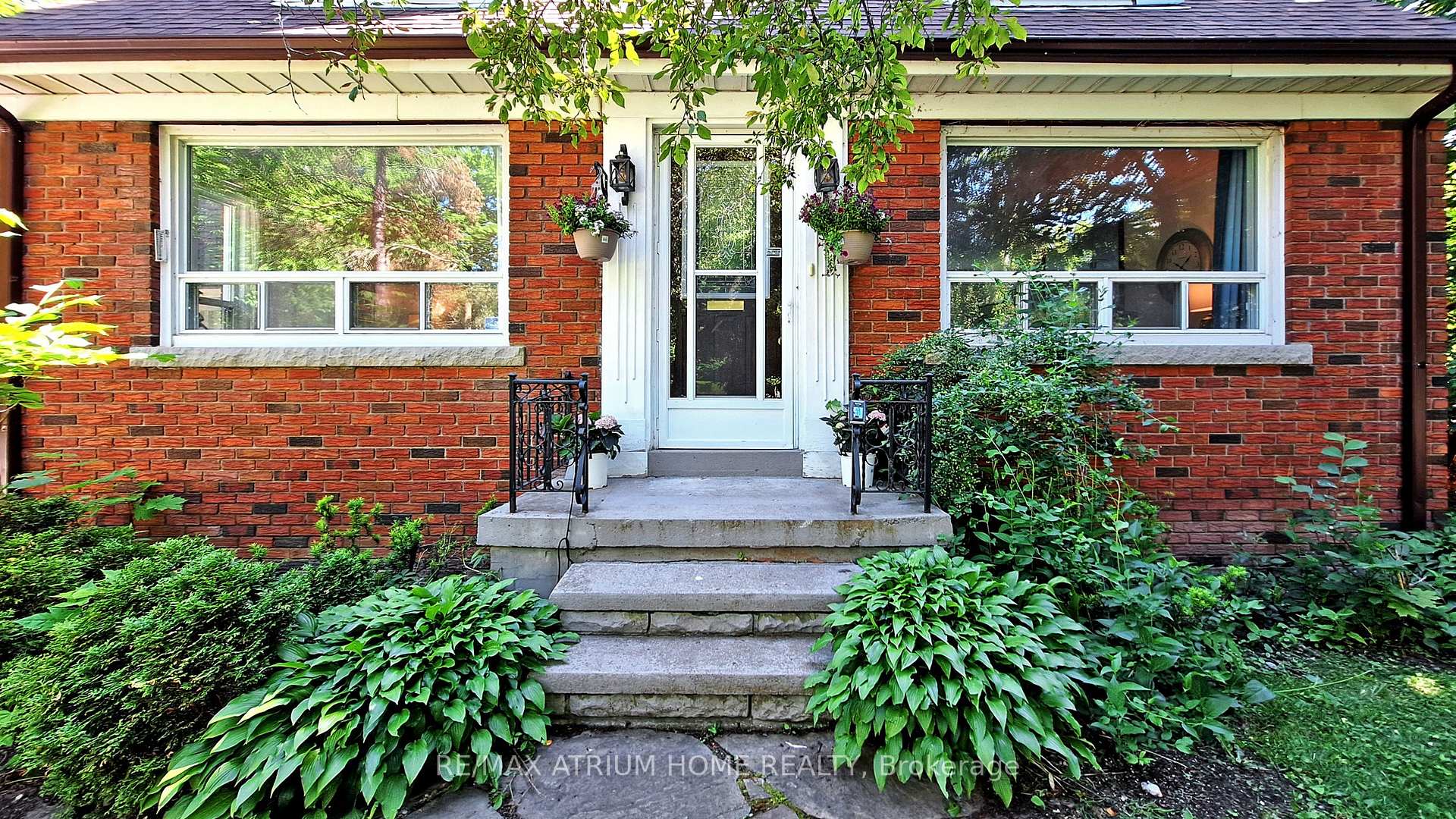 53 Pine Ridge Drive, Toronto