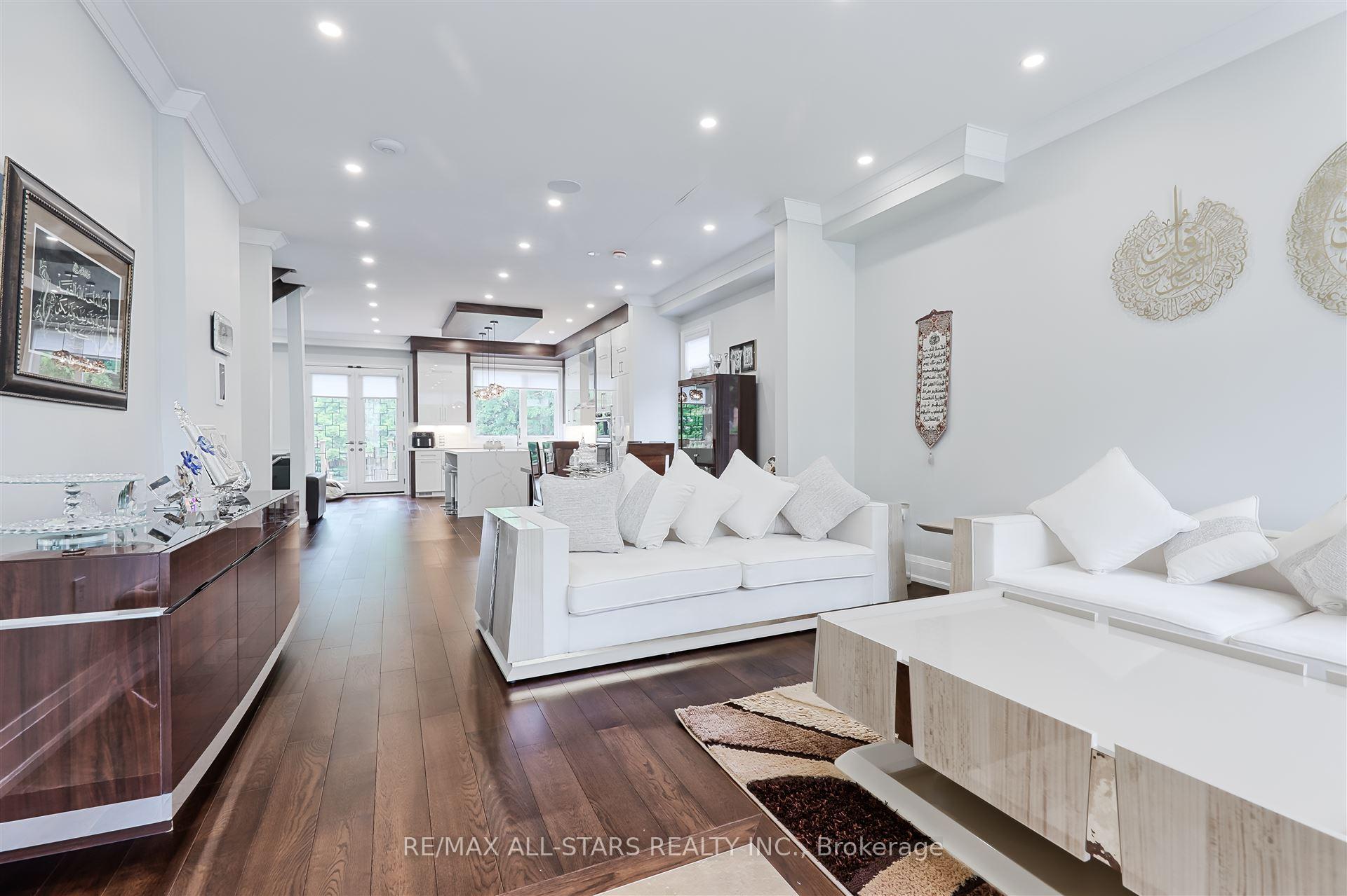 50 Eastville Avenue, Toronto