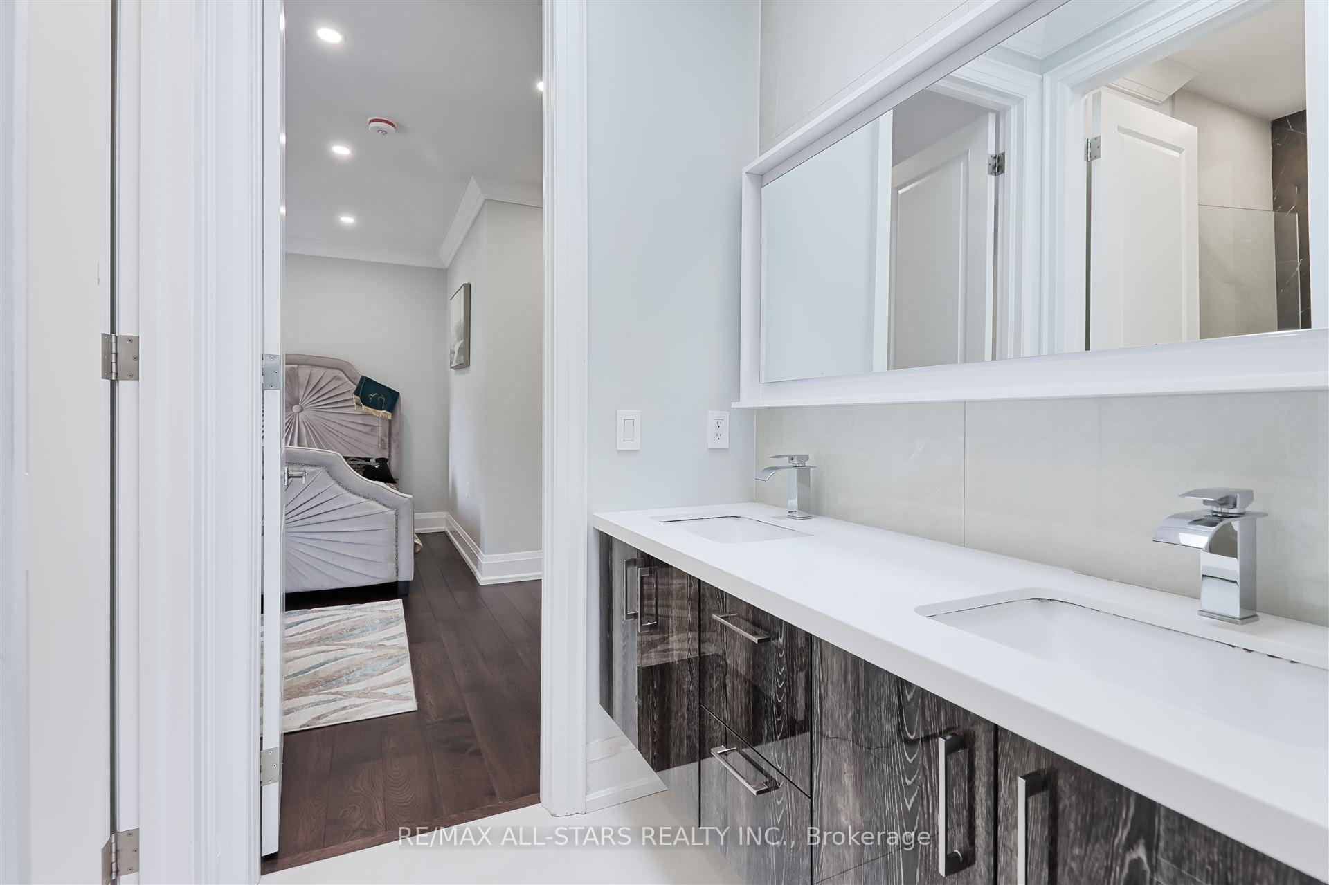 50 Eastville Avenue, Toronto