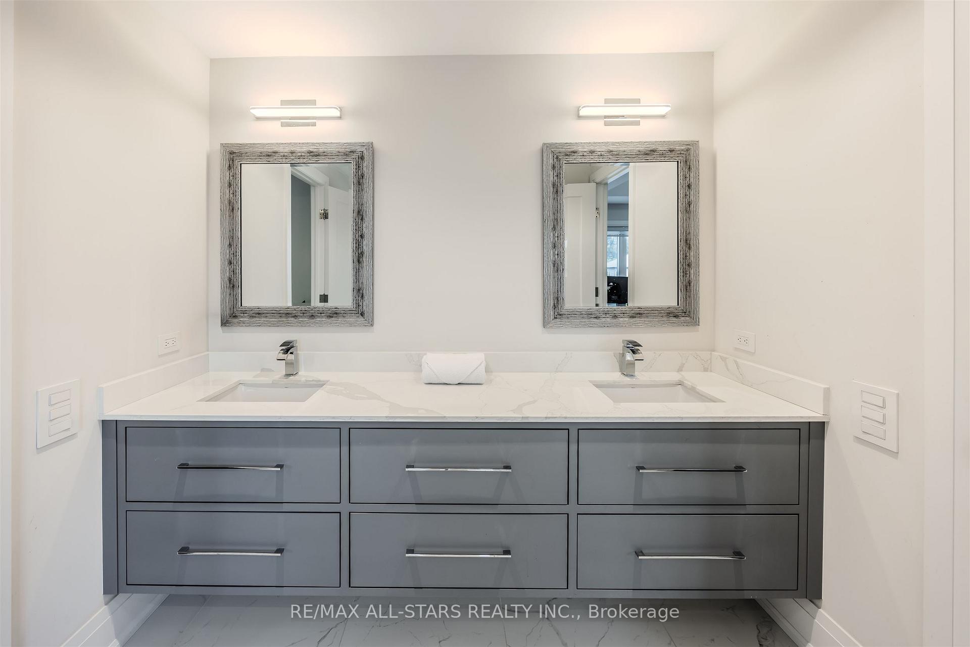 44 Muir Drive, Toronto E08