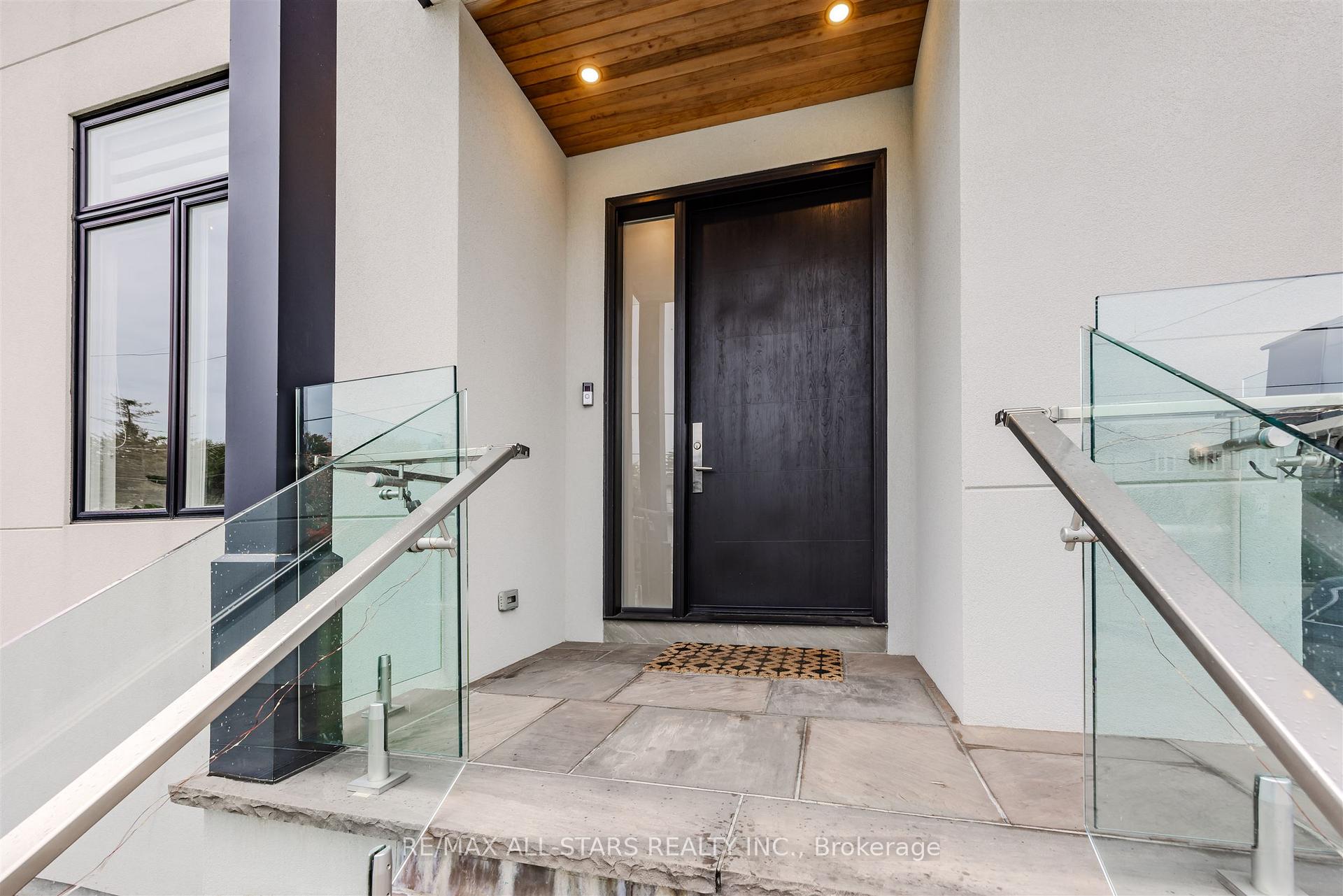 44 Muir Drive, Toronto E08