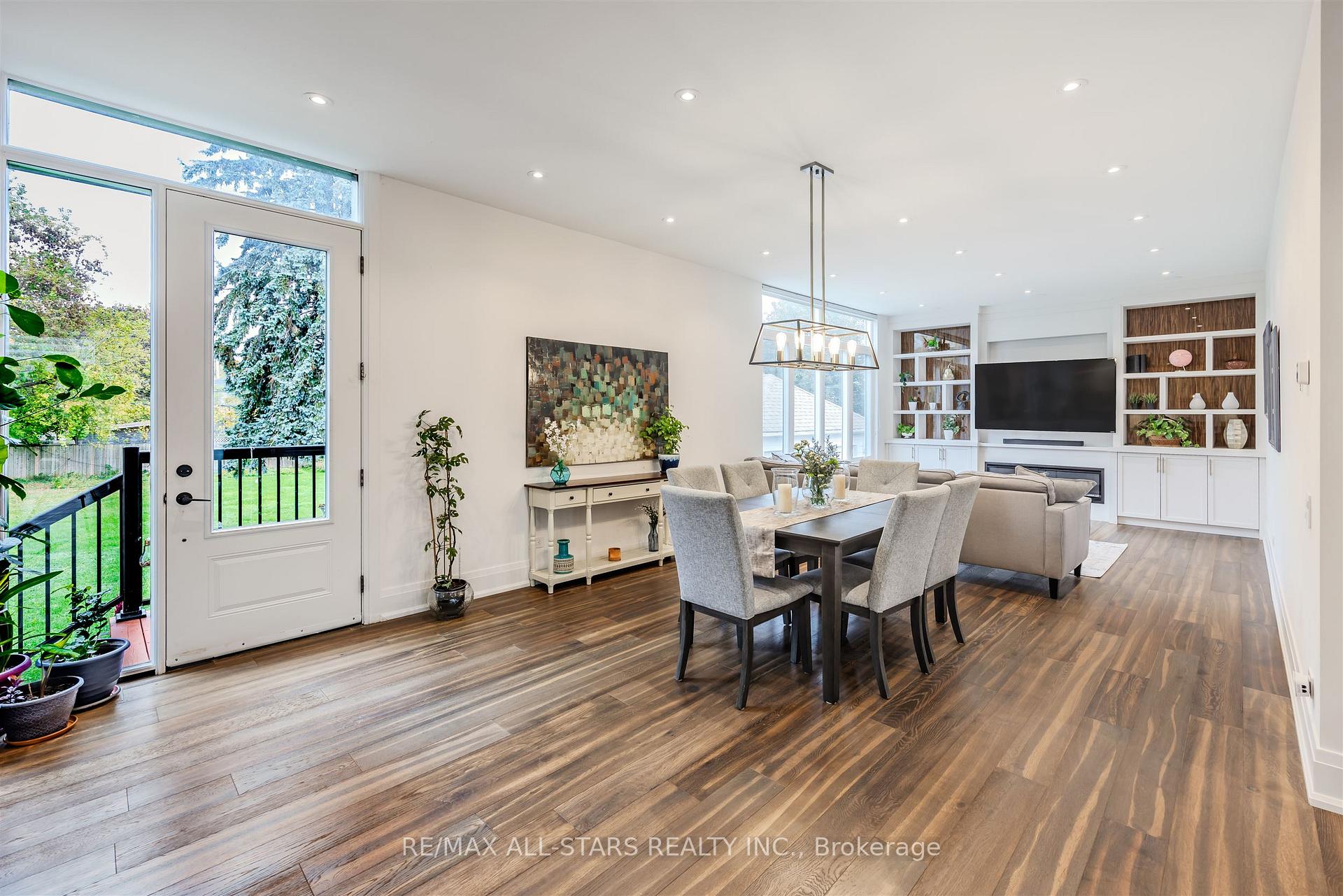 44 Muir Drive, Toronto E08