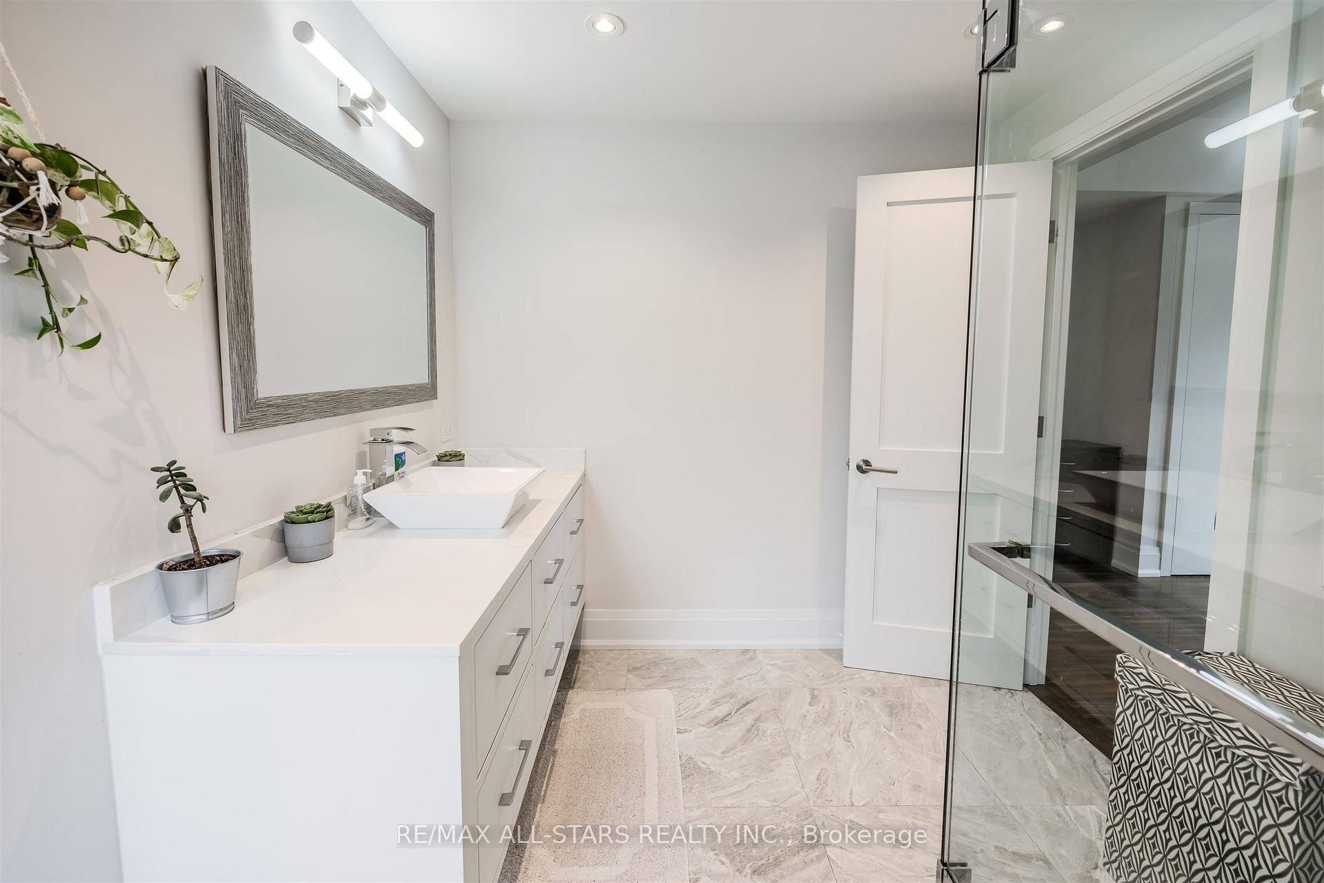 44 Muir Drive, Toronto E08