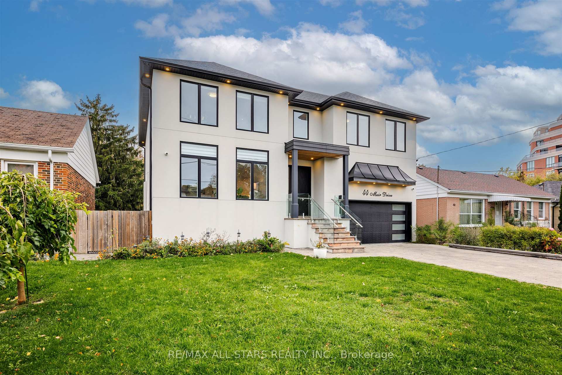 44 Muir Drive, Toronto E08