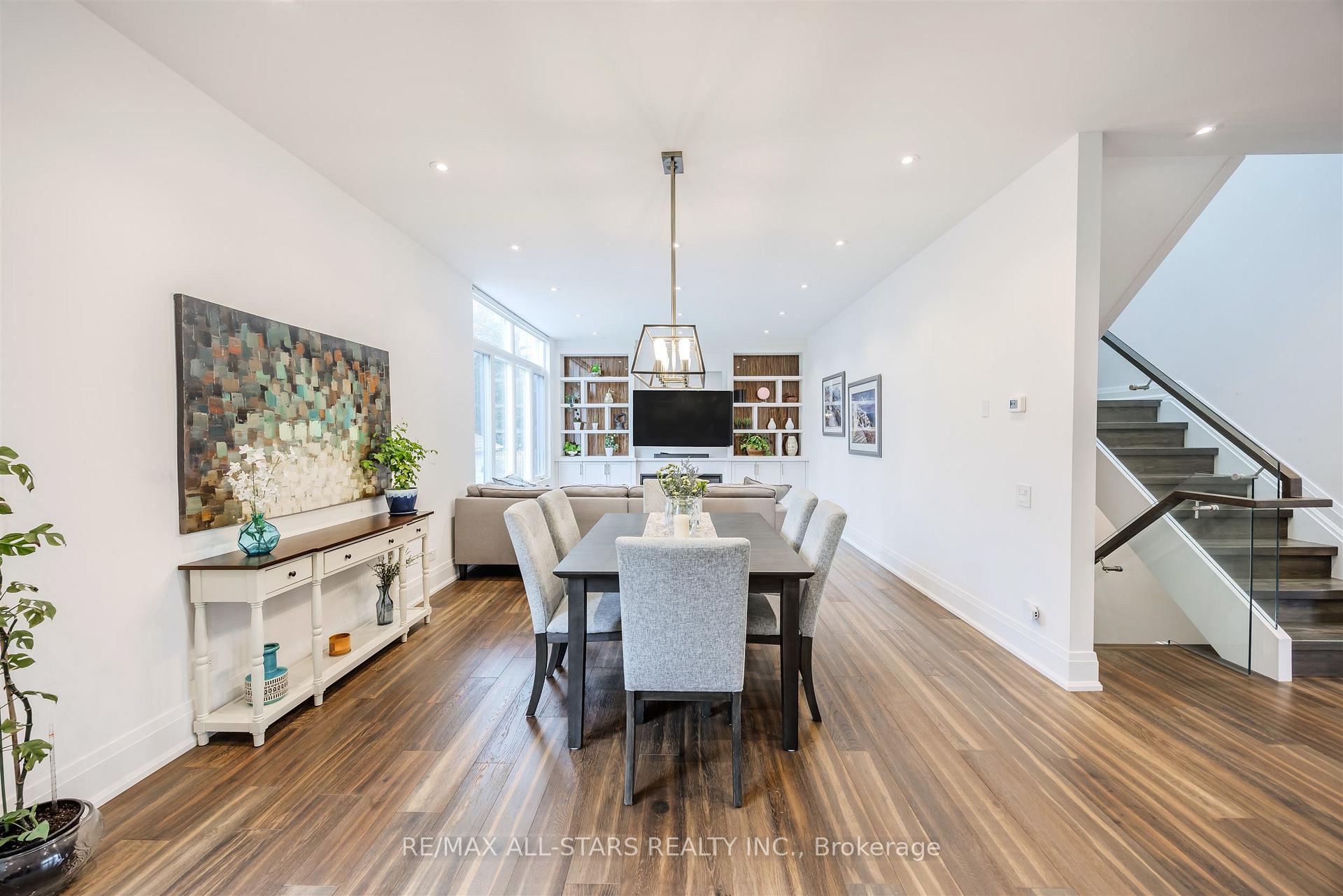 44 Muir Drive, Toronto E08