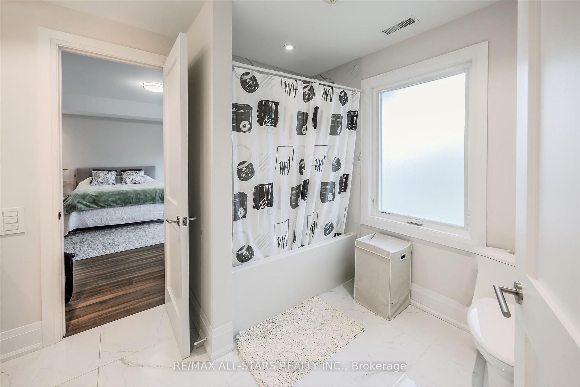 44 Muir Drive, Toronto E08