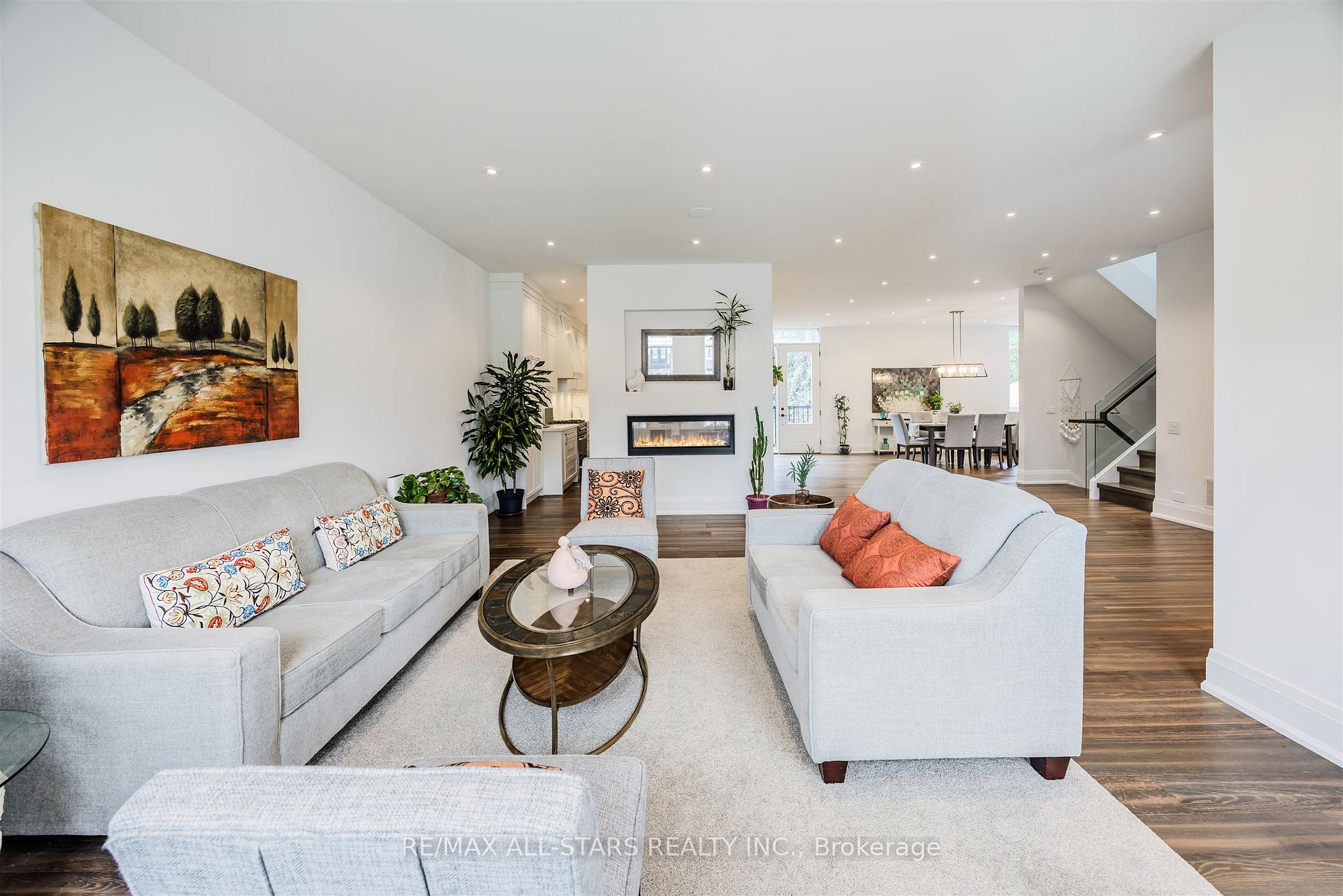 44 Muir Drive, Toronto E08