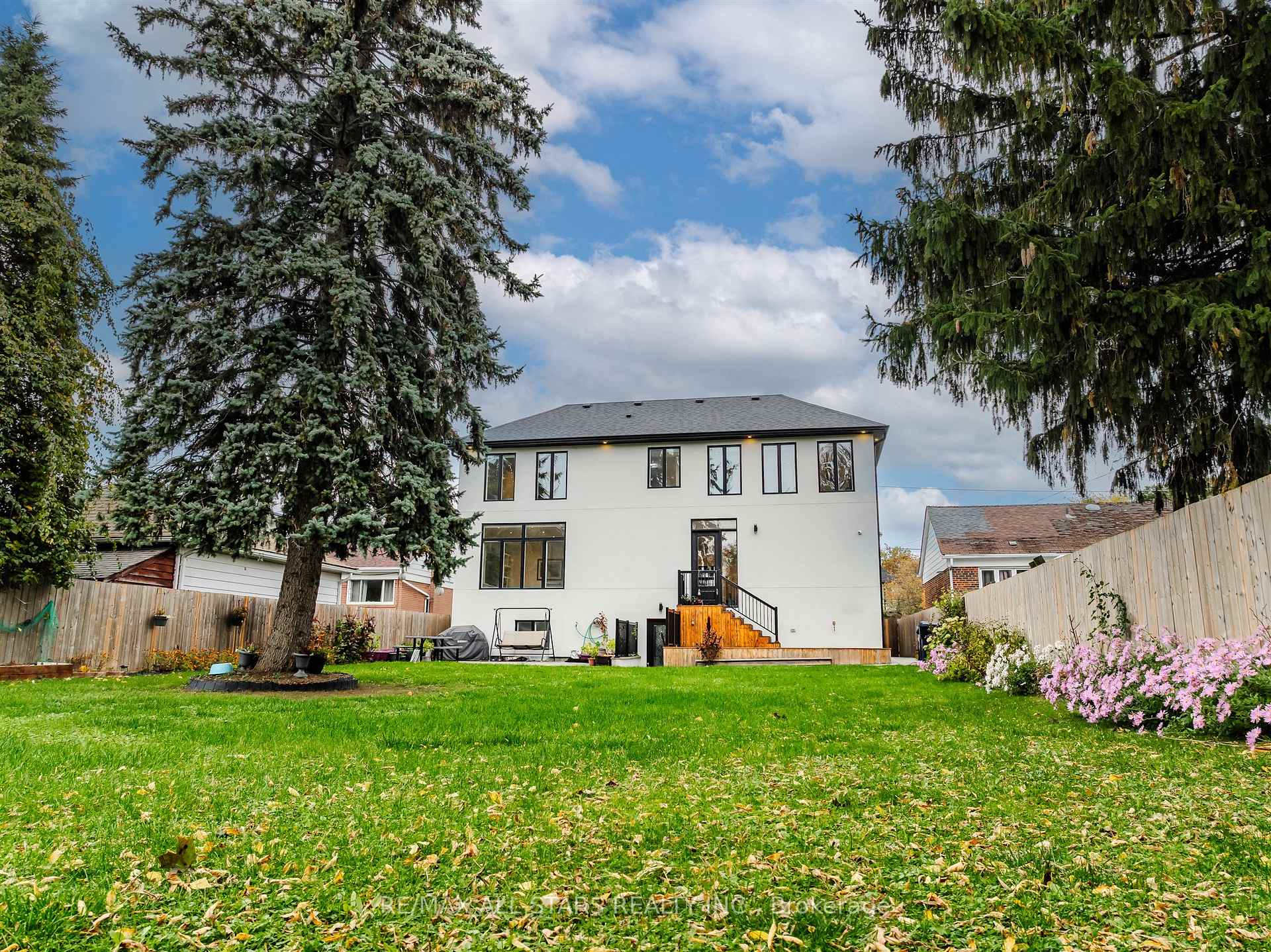 44 Muir Drive, Toronto E08