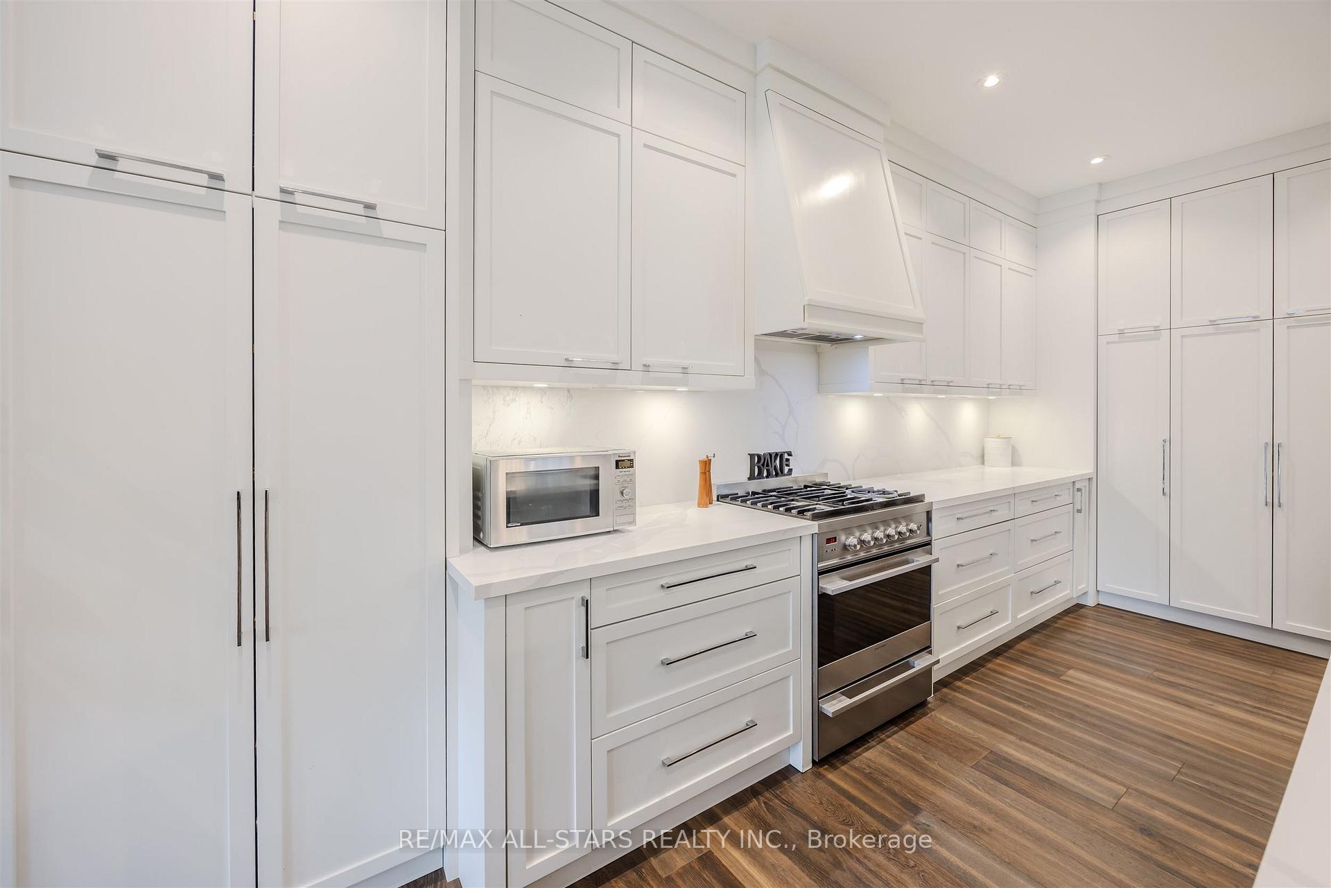 44 Muir Drive, Toronto E08