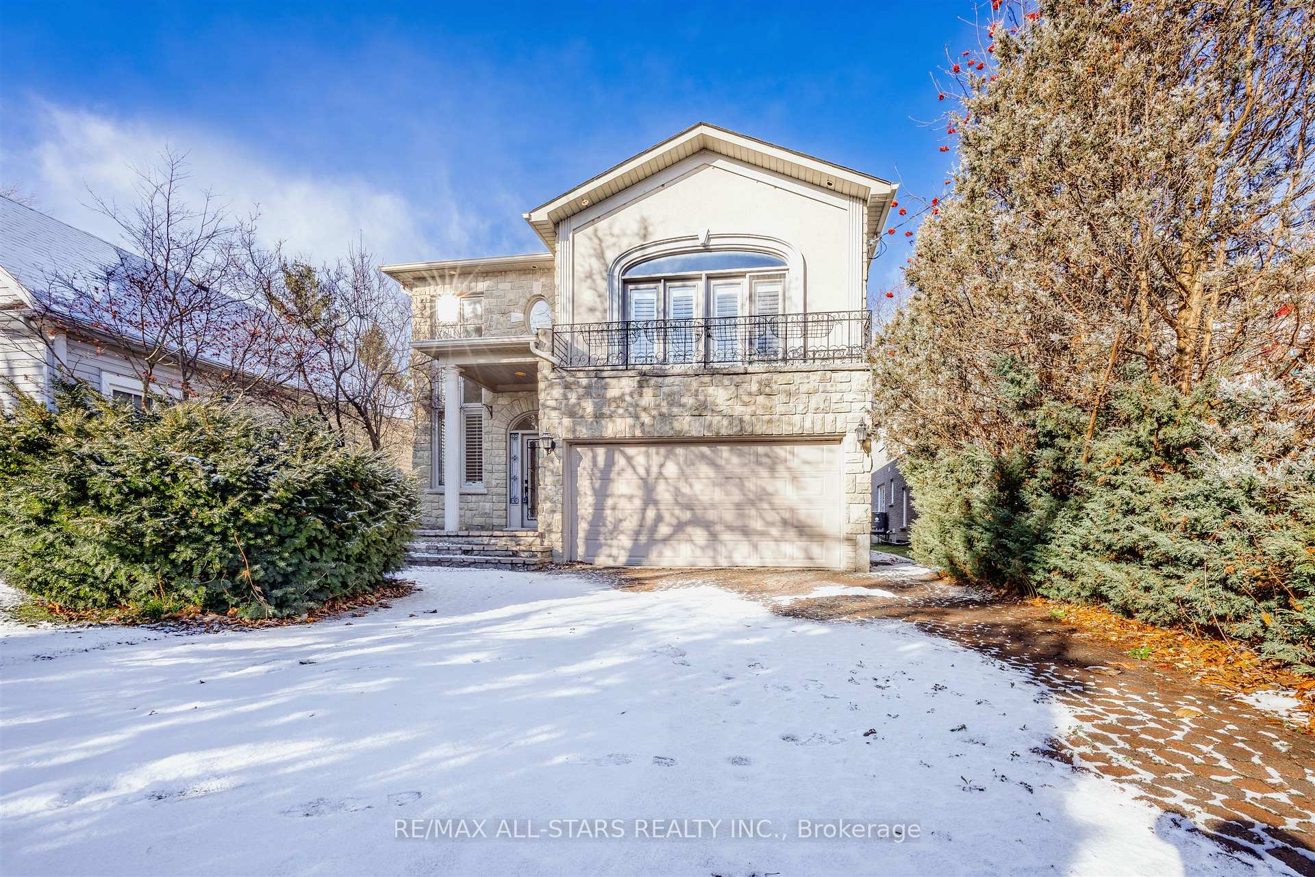 458 Guildwood Parkway