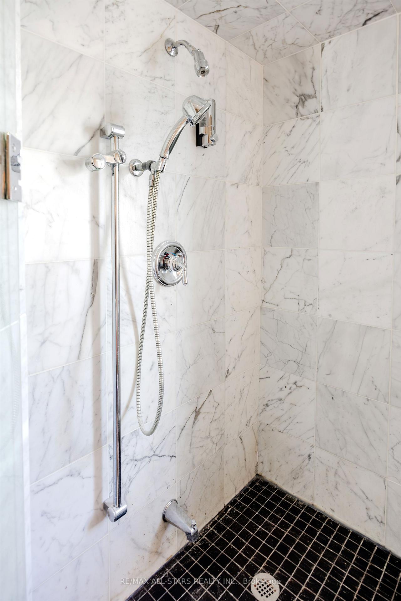 458 Guildwood Parkway