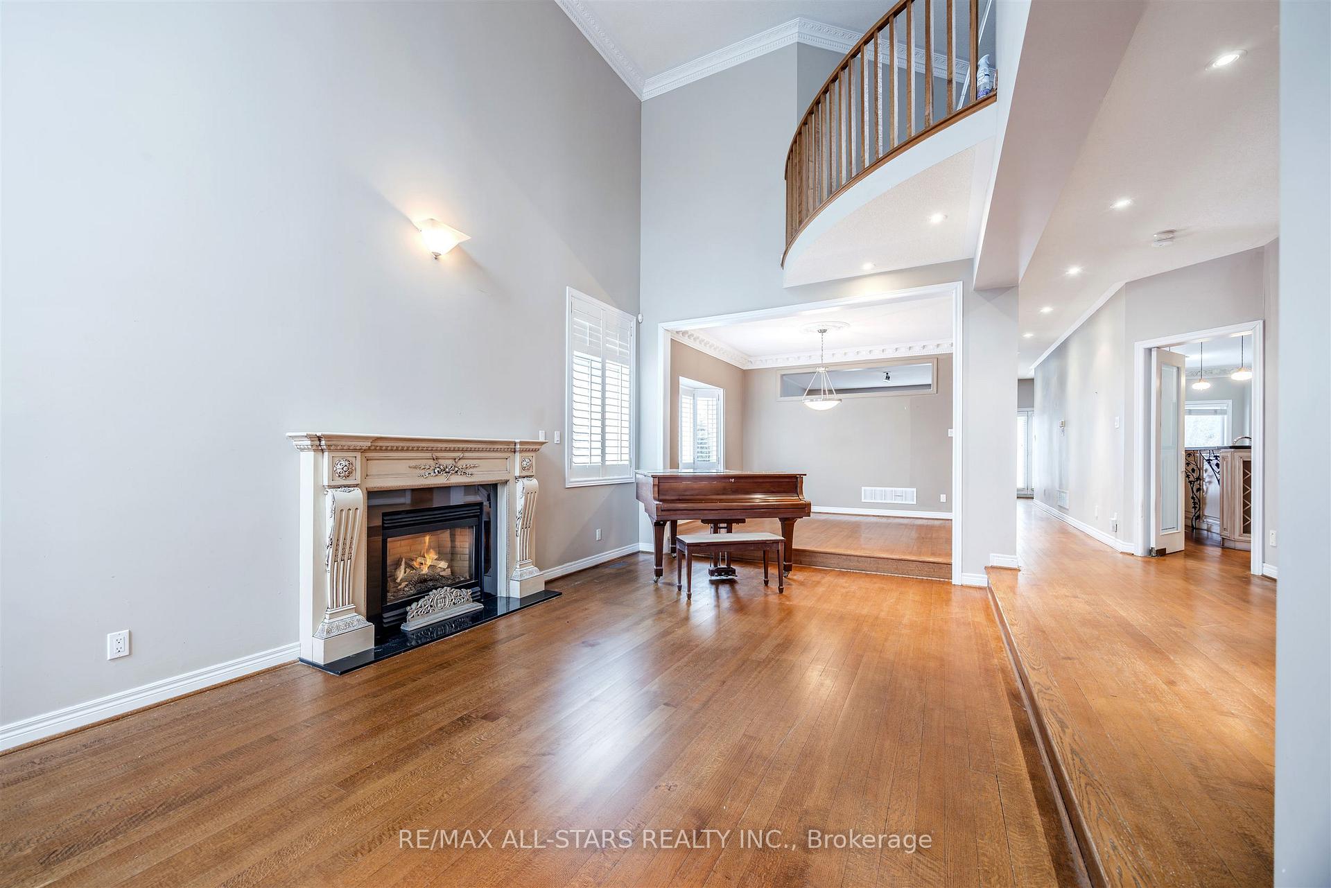 458 Guildwood Parkway