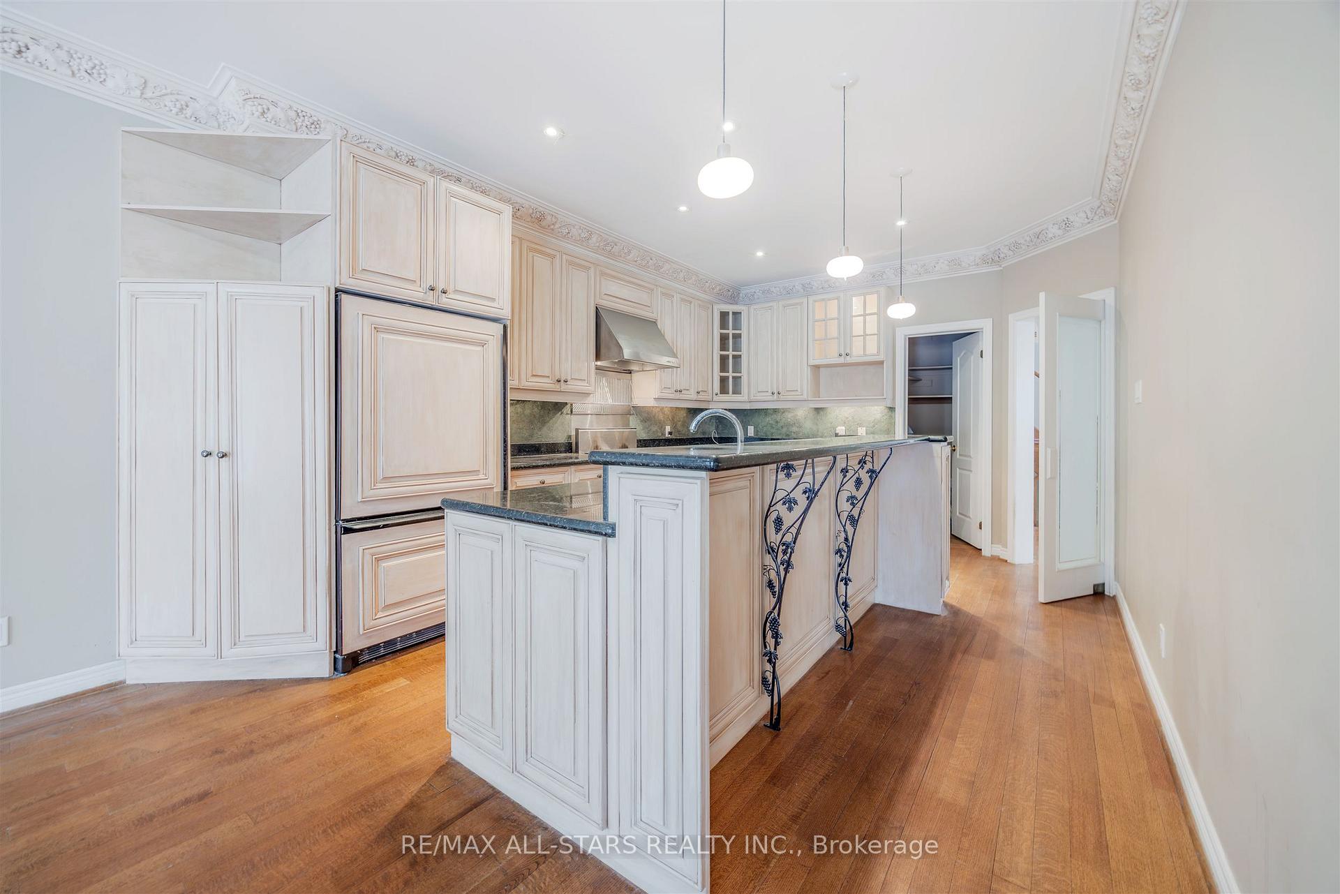 458 Guildwood Parkway, Toronto E08, ON M1E 1R5