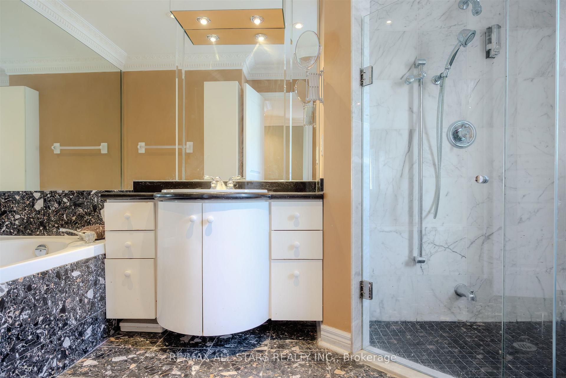 458 Guildwood Parkway, Toronto E08, ON M1E 1R5