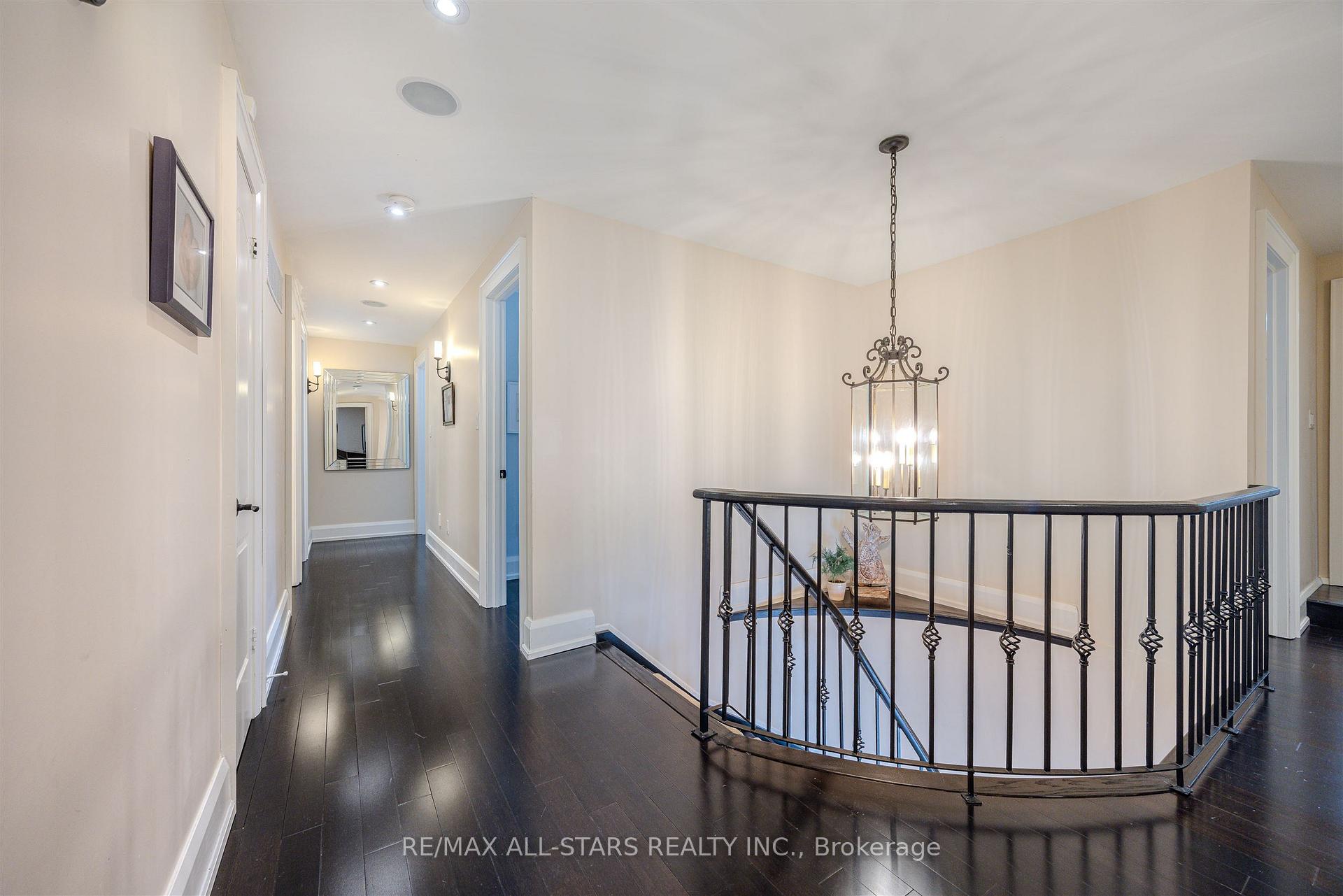 559 Meadowvale Road