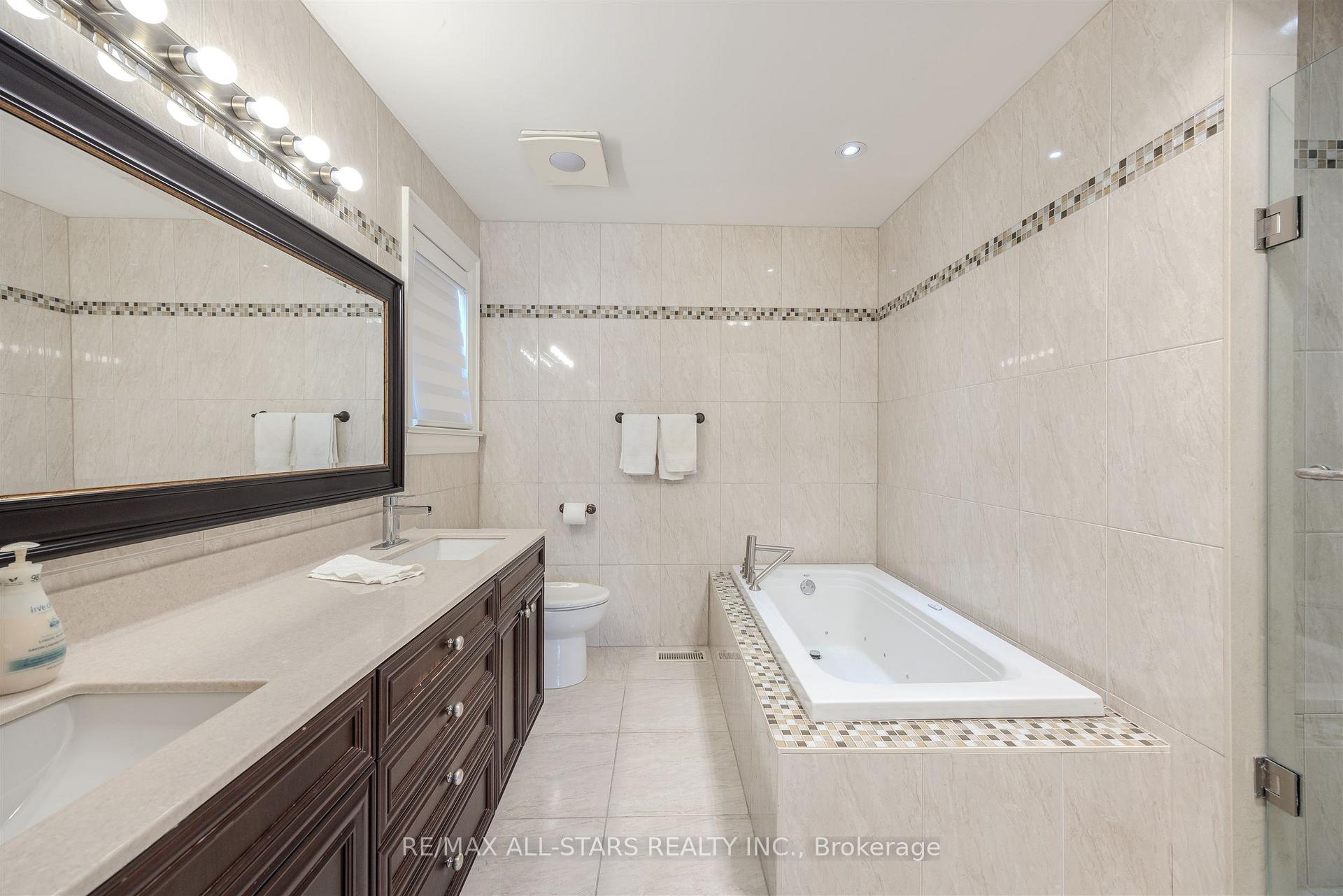 559 Meadowvale Road