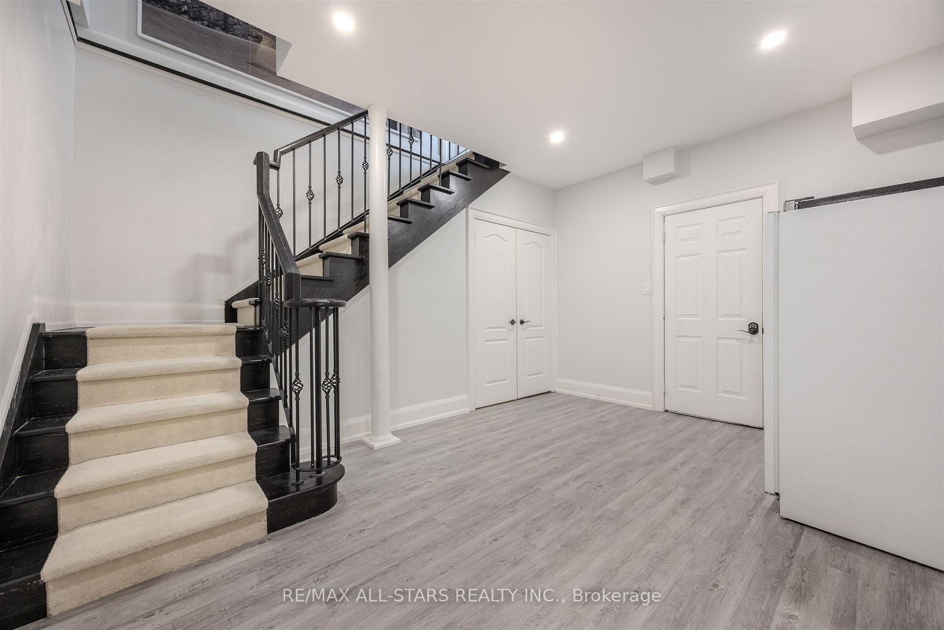 559 Meadowvale Road