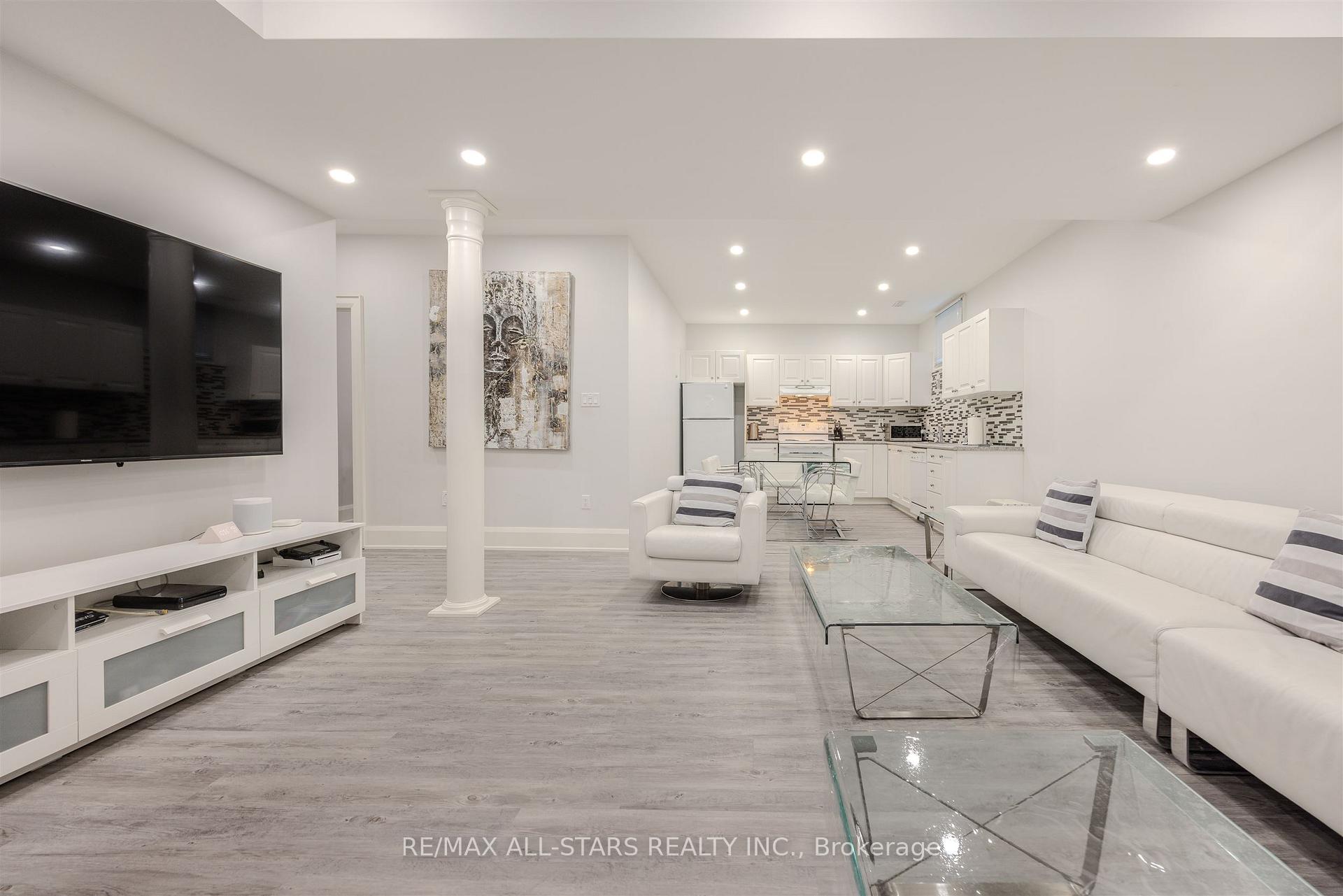 559 Meadowvale Road