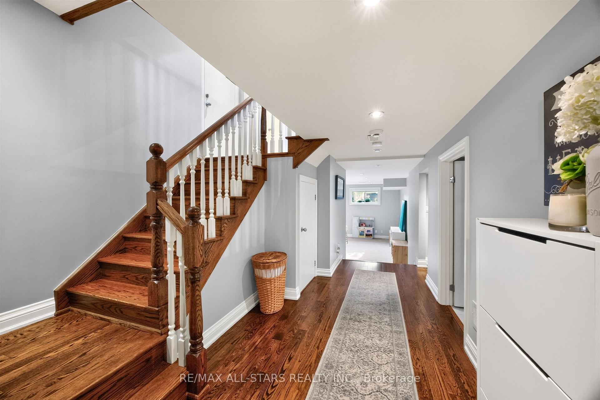 30 St Quentin Avenue, Toronto