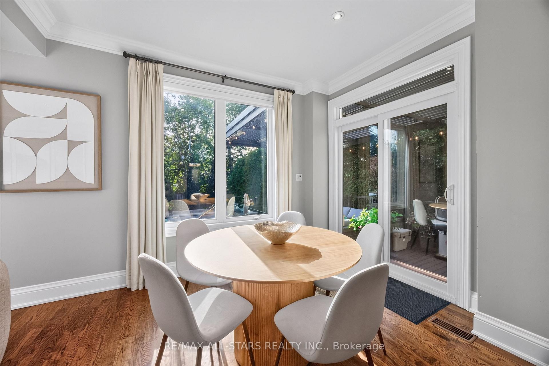 30 St Quentin Avenue, Toronto