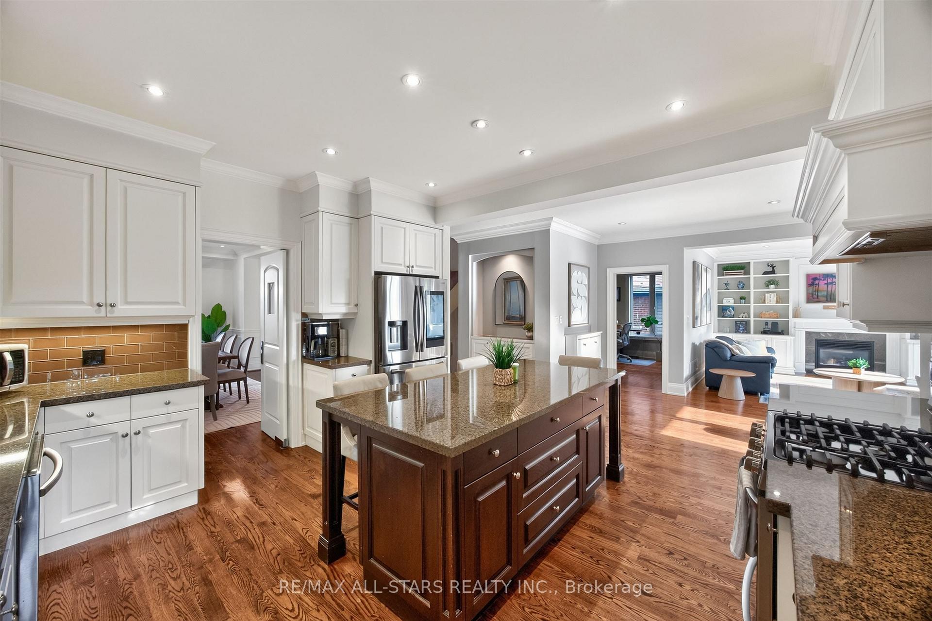 30 St Quentin Avenue, Toronto