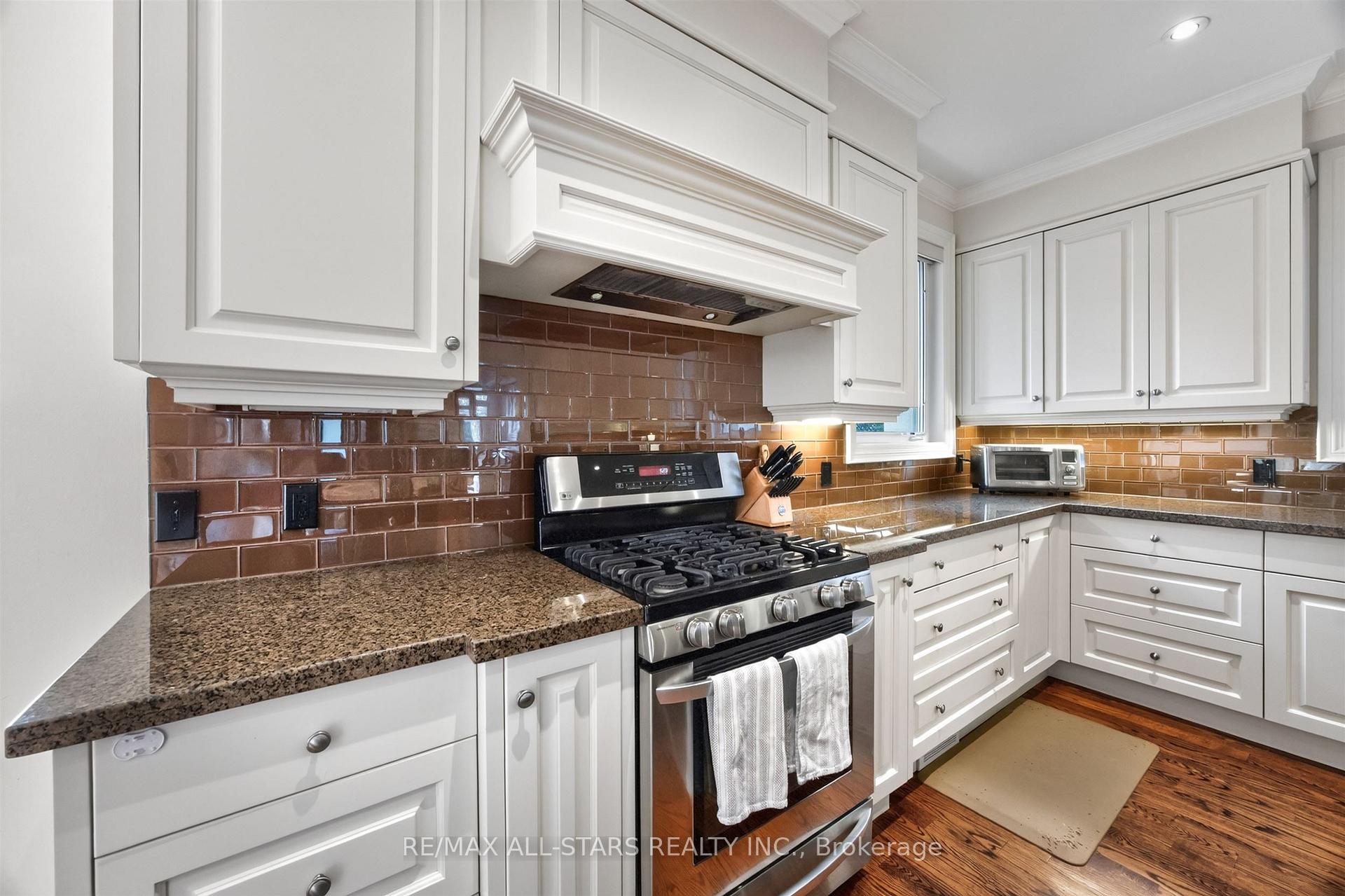 30 St Quentin Avenue, Toronto