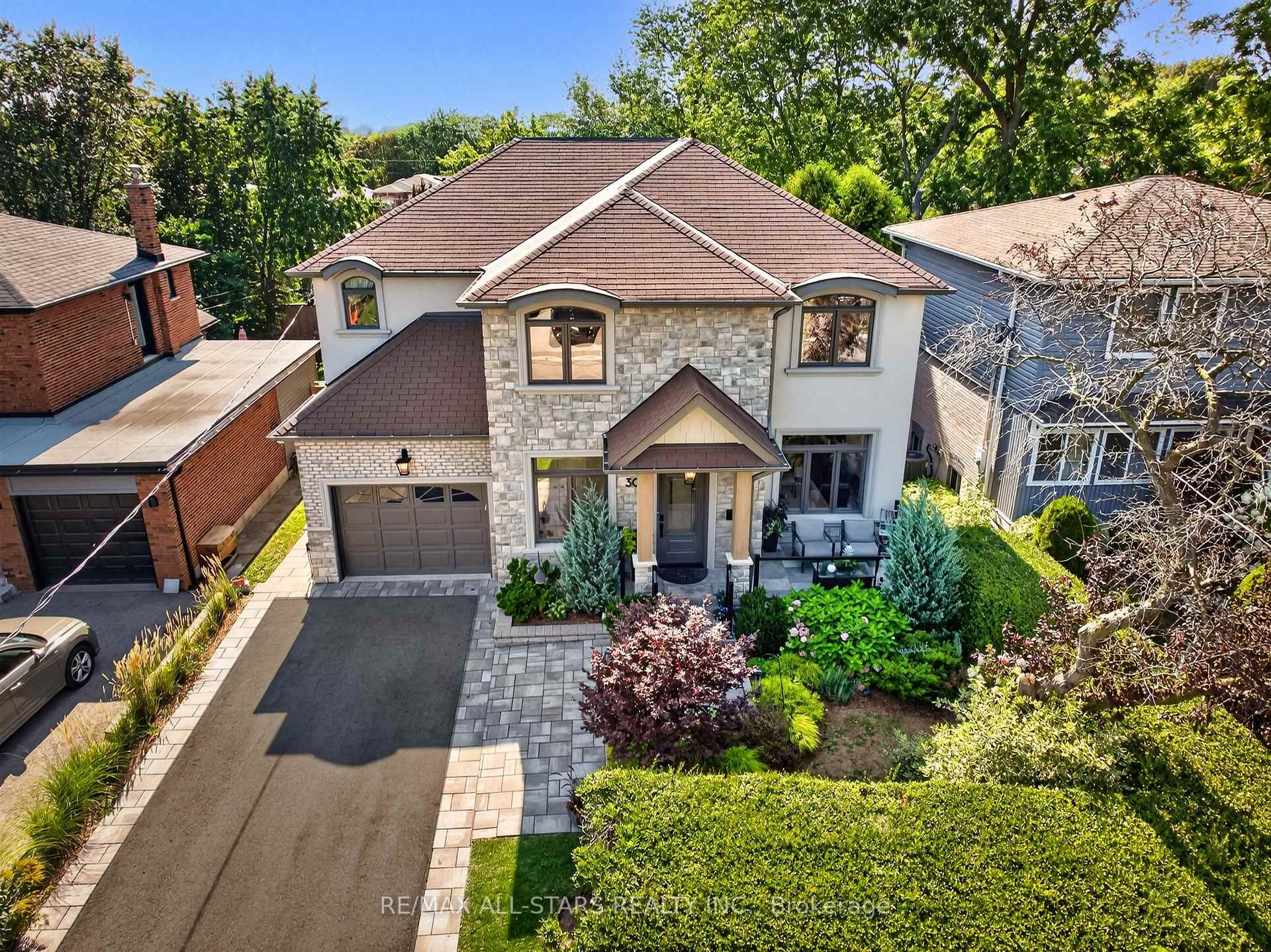 30 St Quentin Avenue, Toronto