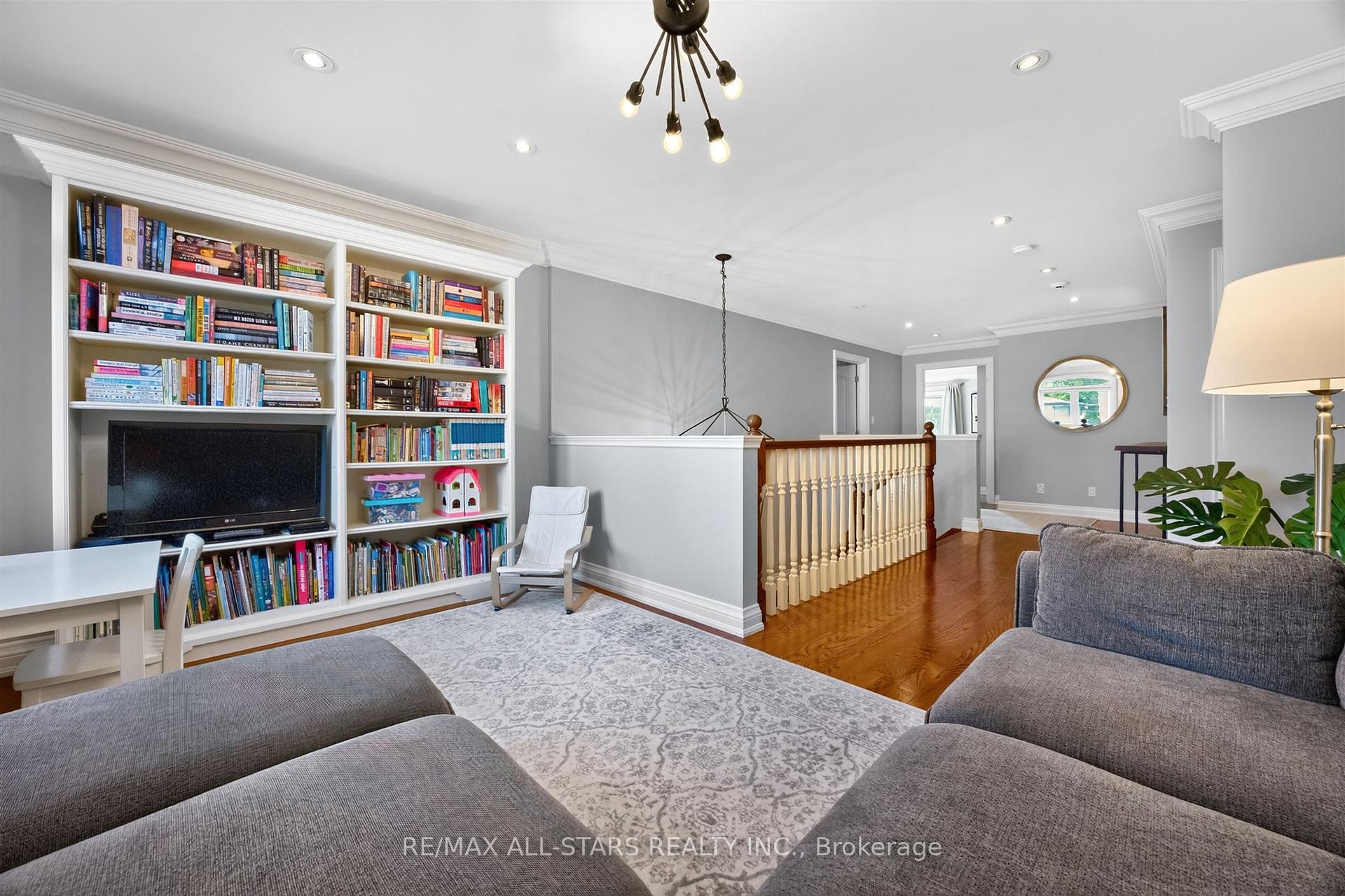 30 St Quentin Avenue, Toronto