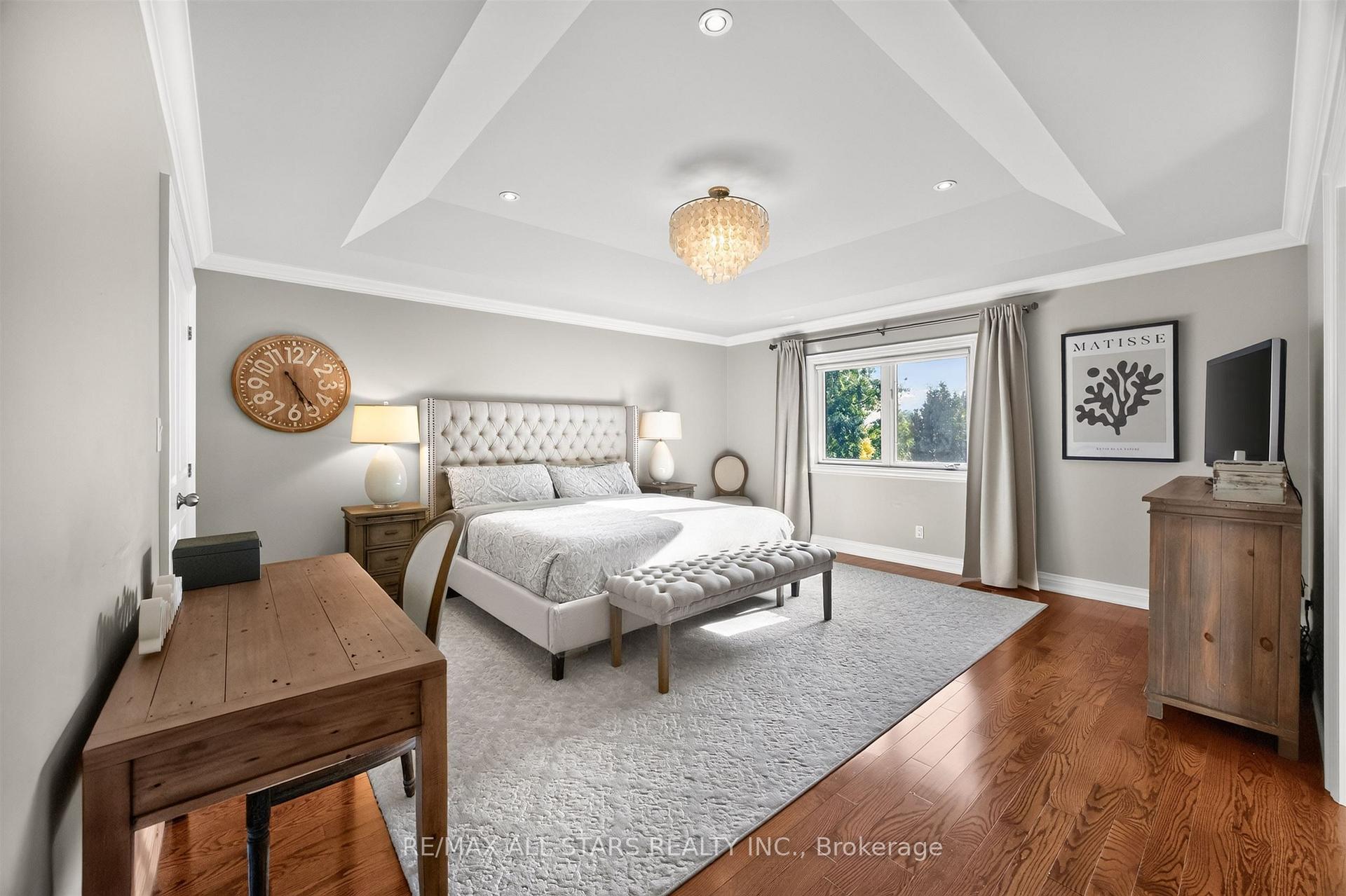 30 St Quentin Avenue, Toronto