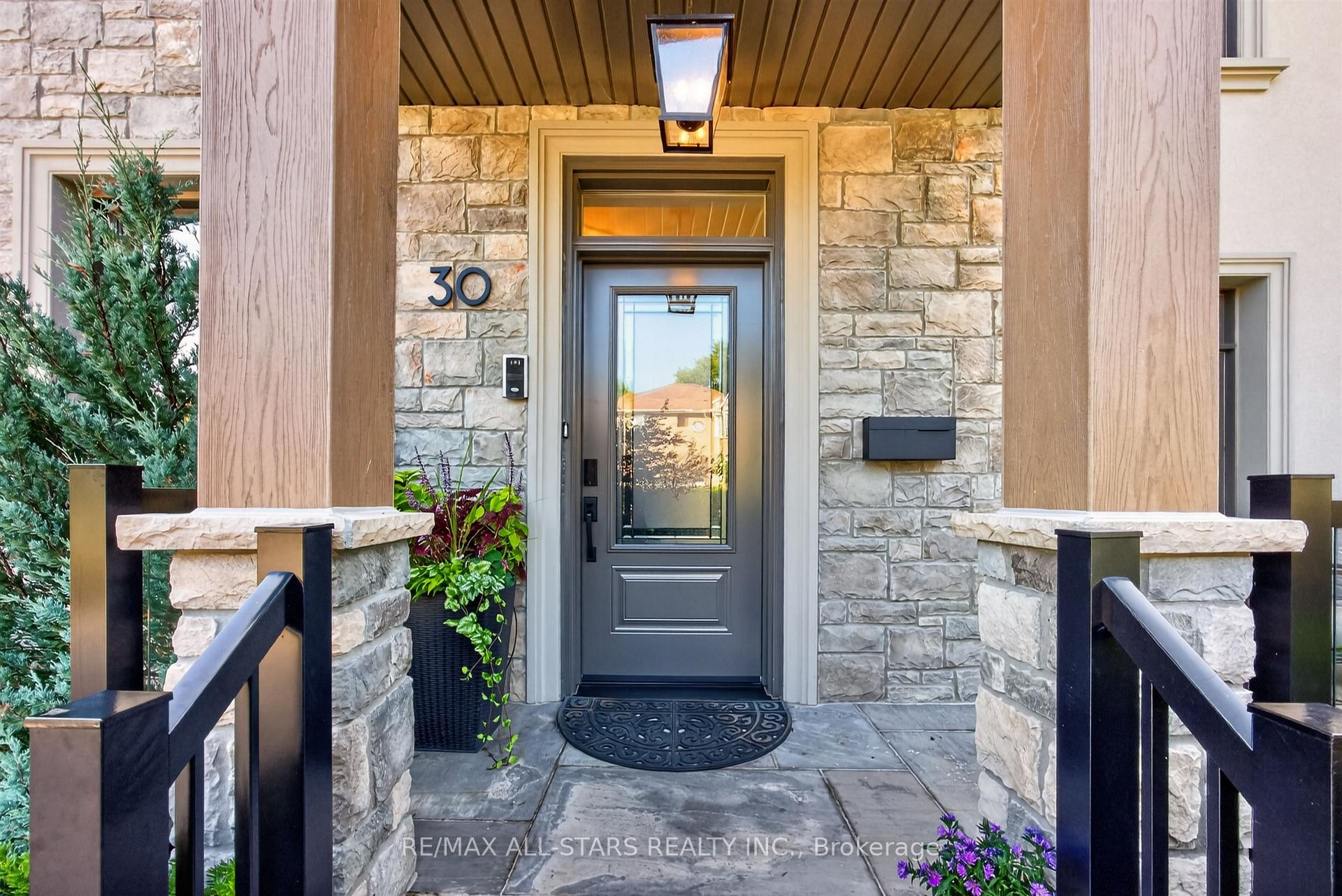 30 St Quentin Avenue, Toronto